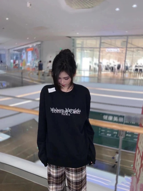 Maison Margiela x Tommy Cash Black Sweatshirt - Heavyweight Cotton Blend 1 Maison Margiela x Tommy Cash Black Sweatshirt - Heavyweight Cotton Blend