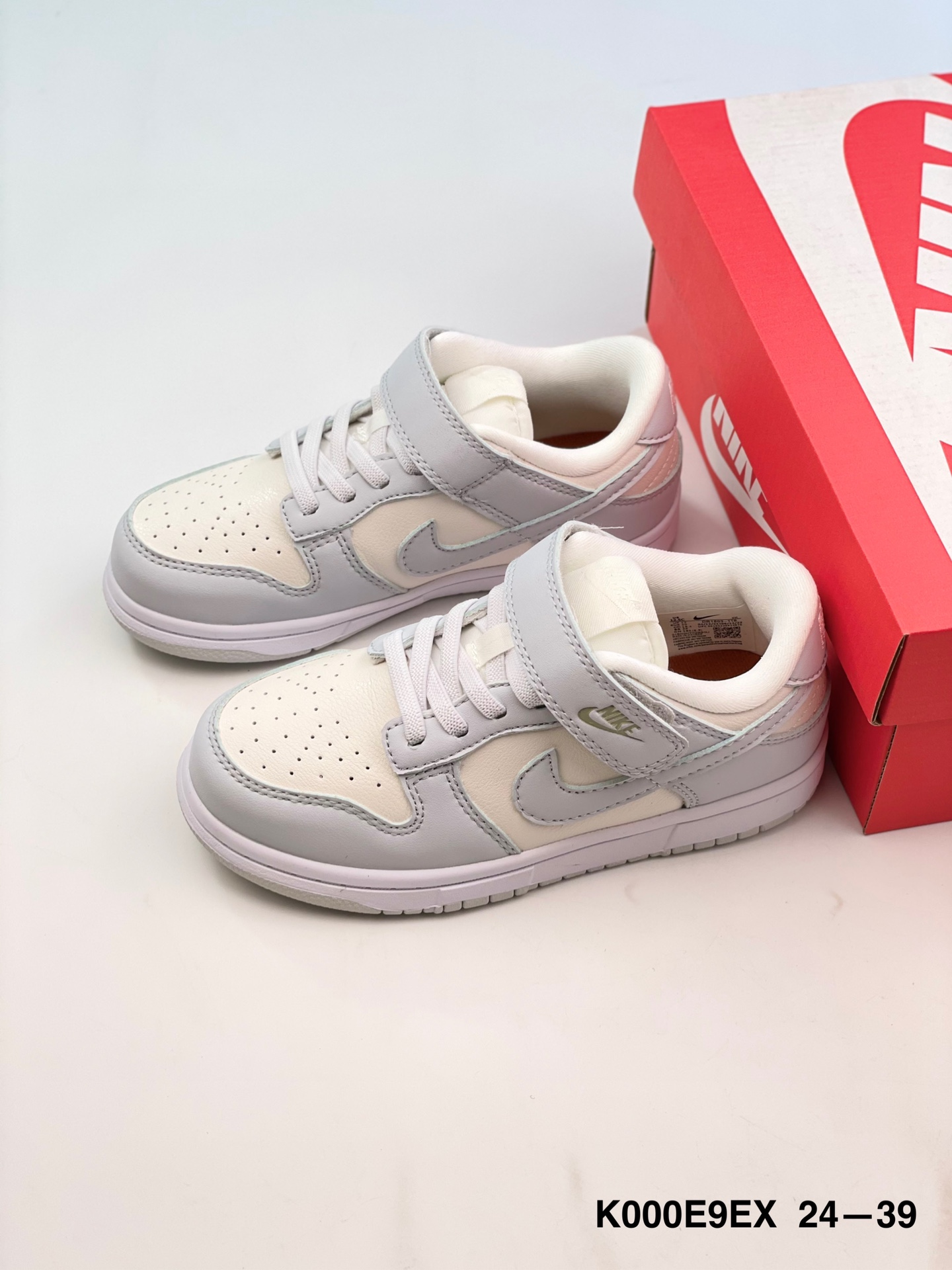 图片[8]-🈴️ ！萌娃童鞋耐克Nike SB Dunk Low SB 扣篮系列复古休闲运动滑板板鞋。采用脚感柔软舒适有效吸 收滑板等极限运动在落地时带来的冲击力，为街头运动者们提供更好的保护 尺码：24 25 26 27 28 29 30 31 32 33 34 35 36 37 38 39-选品中心