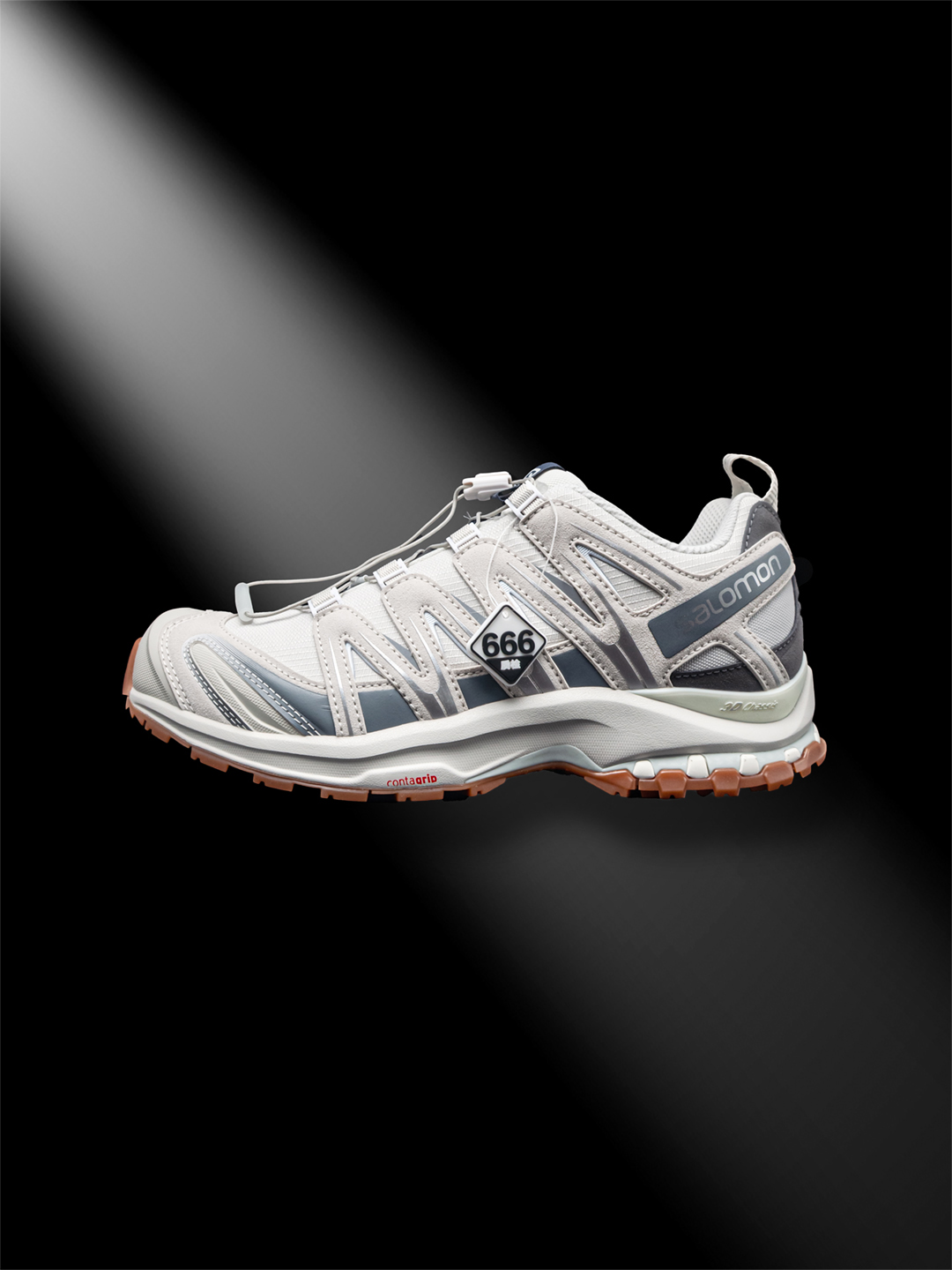 放店💰110 🉐福利特价 原210版本
SALOMON 萨洛蒙 XA PRO 3D 户外运动 网布减震防滑透气 低帮跑步鞋 男女同款 羽毛灰
纯原外贸平台特供订单 耗时半年巨作
#全套原纸板楦头开发
#原厂特供网布配套加持
#确保原汁原味 完美呈现版型
#原档数据独家私模五层组合大底
#男女鞋同步官方开发至46
#原装Ortholite轻量化鞋垫
#中底布带钢印编号 原厂TPU锁扣
#进口港宝加持 后跟自然饱满 还原公司包裹性
#鞋面采用SENSIFT贴合技术
#全方位贴合包裹脚型
#鞋跟部鞋底牵引设计
#提供强大的抓地性能
#更适应野外崎岖不平的道路
#其3D ADVANCED CHASSIS底盘 材料轻量大化 钉齿设计更具稳定性 防护性
#鞋底易磨损区运用CONTAGRIP高耐磨材料 应对城市硬质路面长距离跑考验
货号:472436
Size:36 36.5 37.5 38 38.5 39 40 40.5 41 42 42.5 43 44 45 46