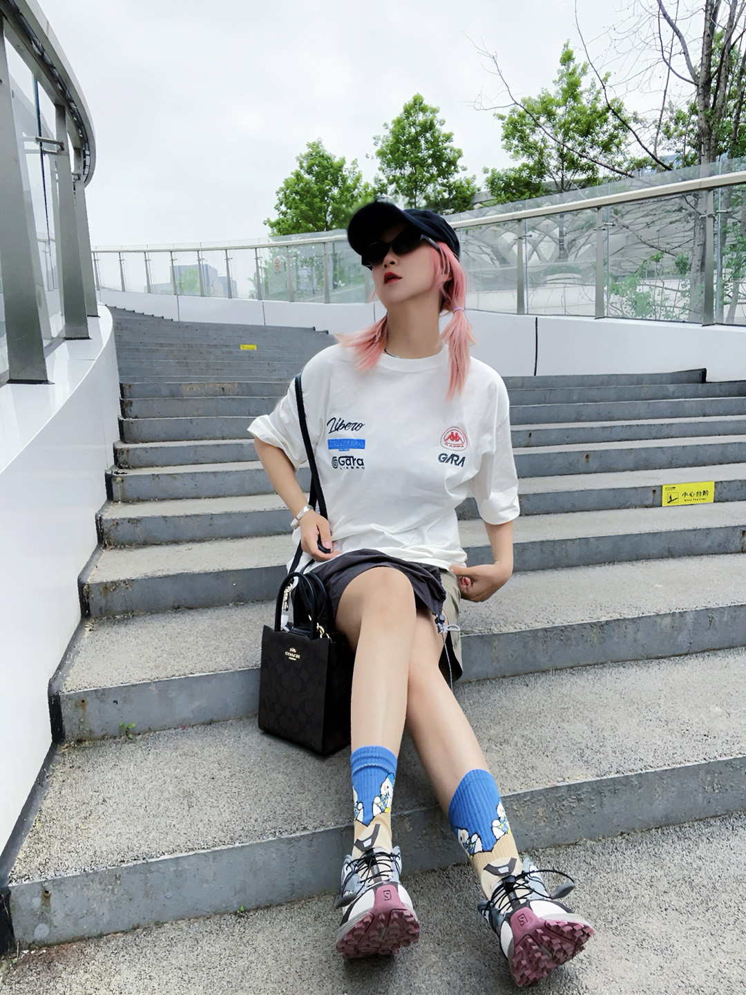 ▪️666质检▪️潮人上脚图▪️ 闭眼入,好看就完事儿    SALOMON 萨洛蒙 XT-WHISPER 圆头耐磨 低帮休闲 越野训练城市通勤跑步鞋 男女同款 浅棕色 货号:477618