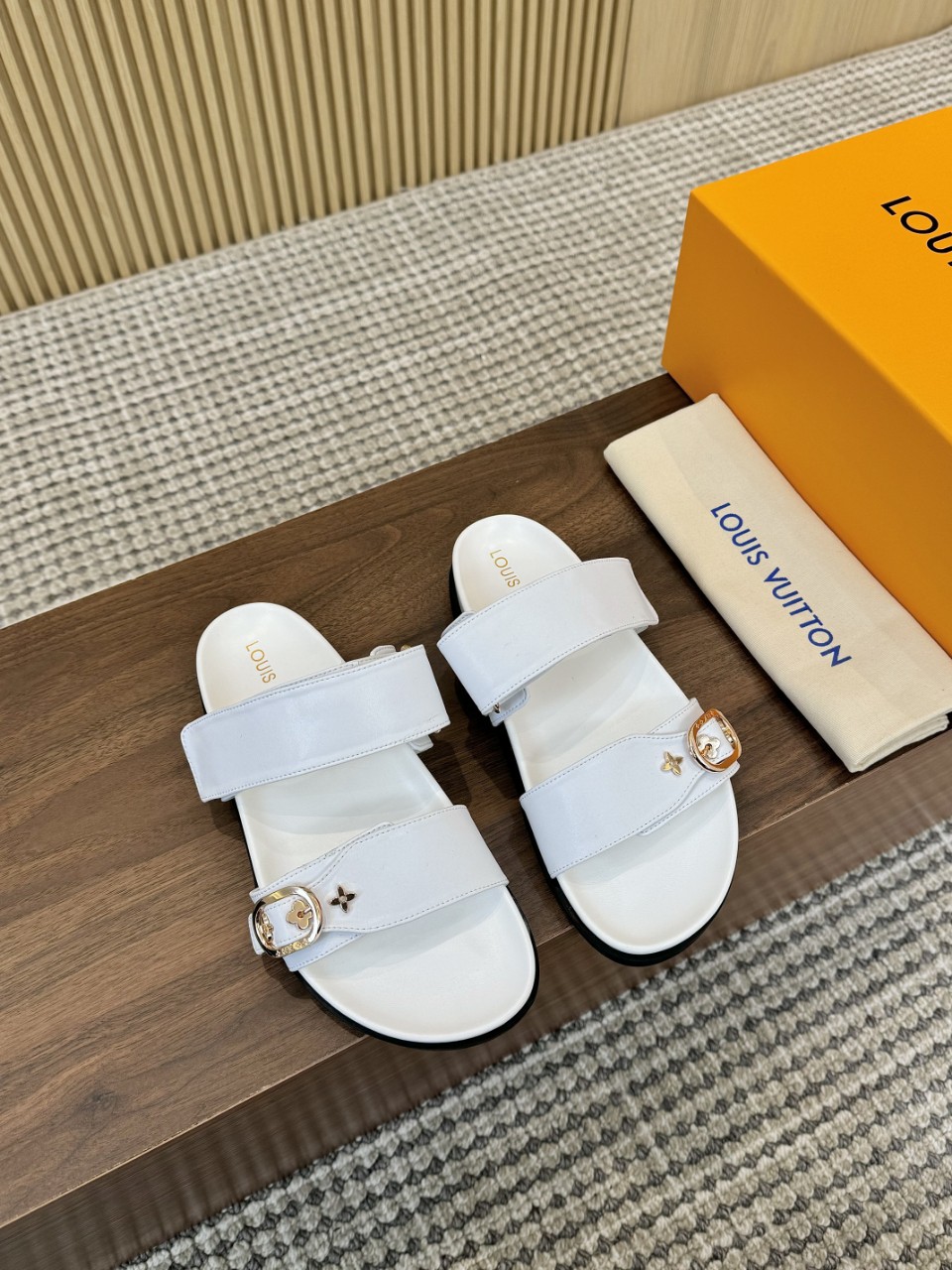 NO:166314,Couple model VUITTON LOUI.金博￣￣￣￣￣￣￣￣￣￣ ★Top version ★Original development Exclusive model opening ★Size 35/45 Multi-color optional, slippers, sandals, louis vuitton, sandals, slippers19860909情侣款VUITTON LOUI .馿家￣￣￣￣￣ ★顶级版本 ★原版开发 独家开模 ★码数35/45 多色可选,拖鞋凉鞋,louis vuitton,sandals,slippers,Women's Shoes