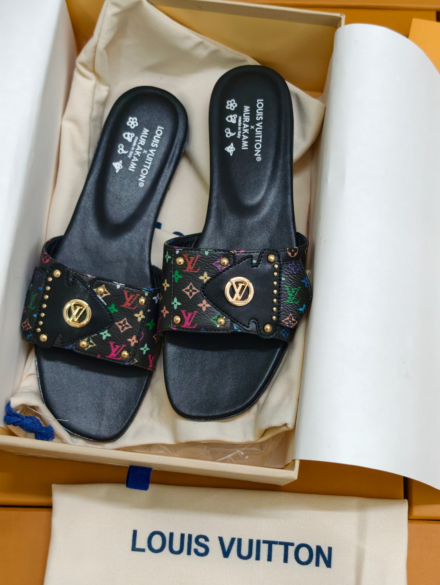 NO:724166,2026 spring style, rubber sole and genuine leather sole VUITTON LOUI .馿家￣￣￣￣￣ ★Top version ★Original development Exclusive mold opening ★Code number 35/42 (customized code 42) 2 colors available, slippers, louis vuitton, slippers198609092026春款 橡胶底真皮底 VUITTON LOUI .馿家￣￣￣￣￣ ★顶级版本  ★原版开发 独家开模 ★码数35/42（42定制码） 2色可选,拖鞋,louis vuitton,slippers,Women's Shoes