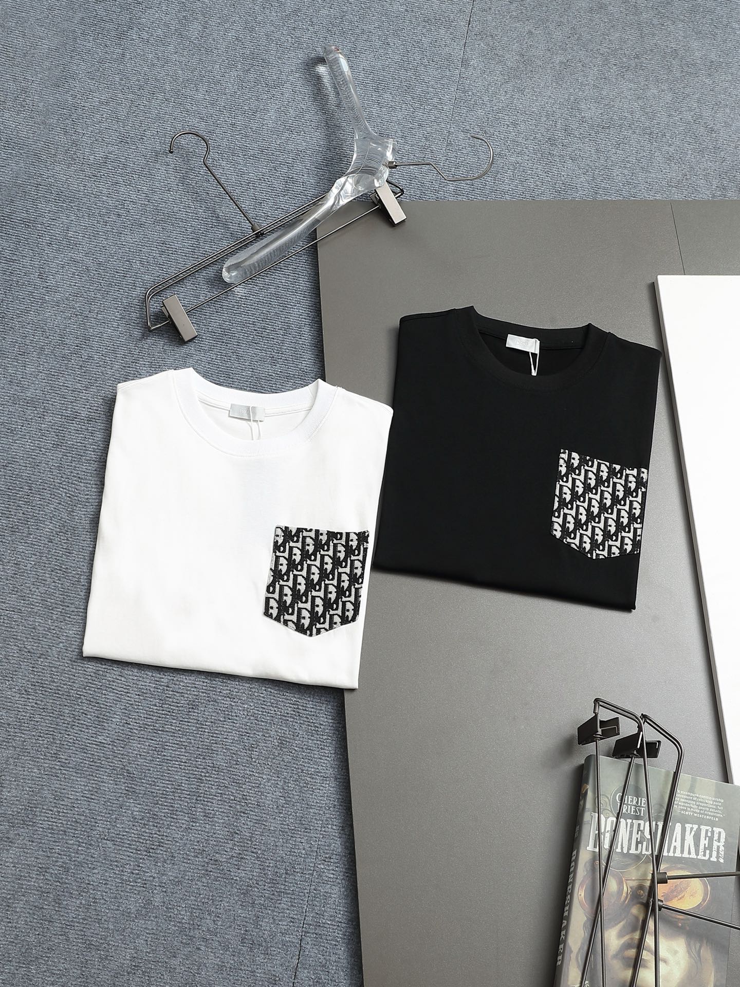 Dior dior迪家 2024新款 定制270g双纱纯棉面料 贴布口袋字母logo 短袖t恤