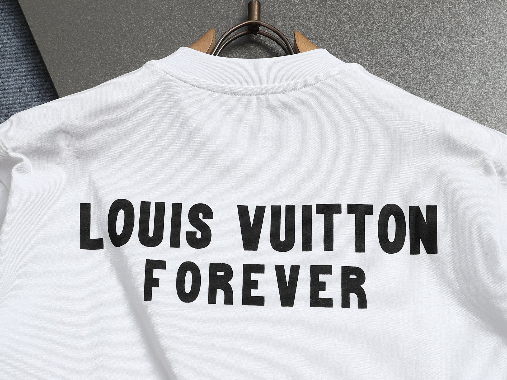 Louis Vuitton 1v 圆领短袖T恤 春夏印花短T系列
