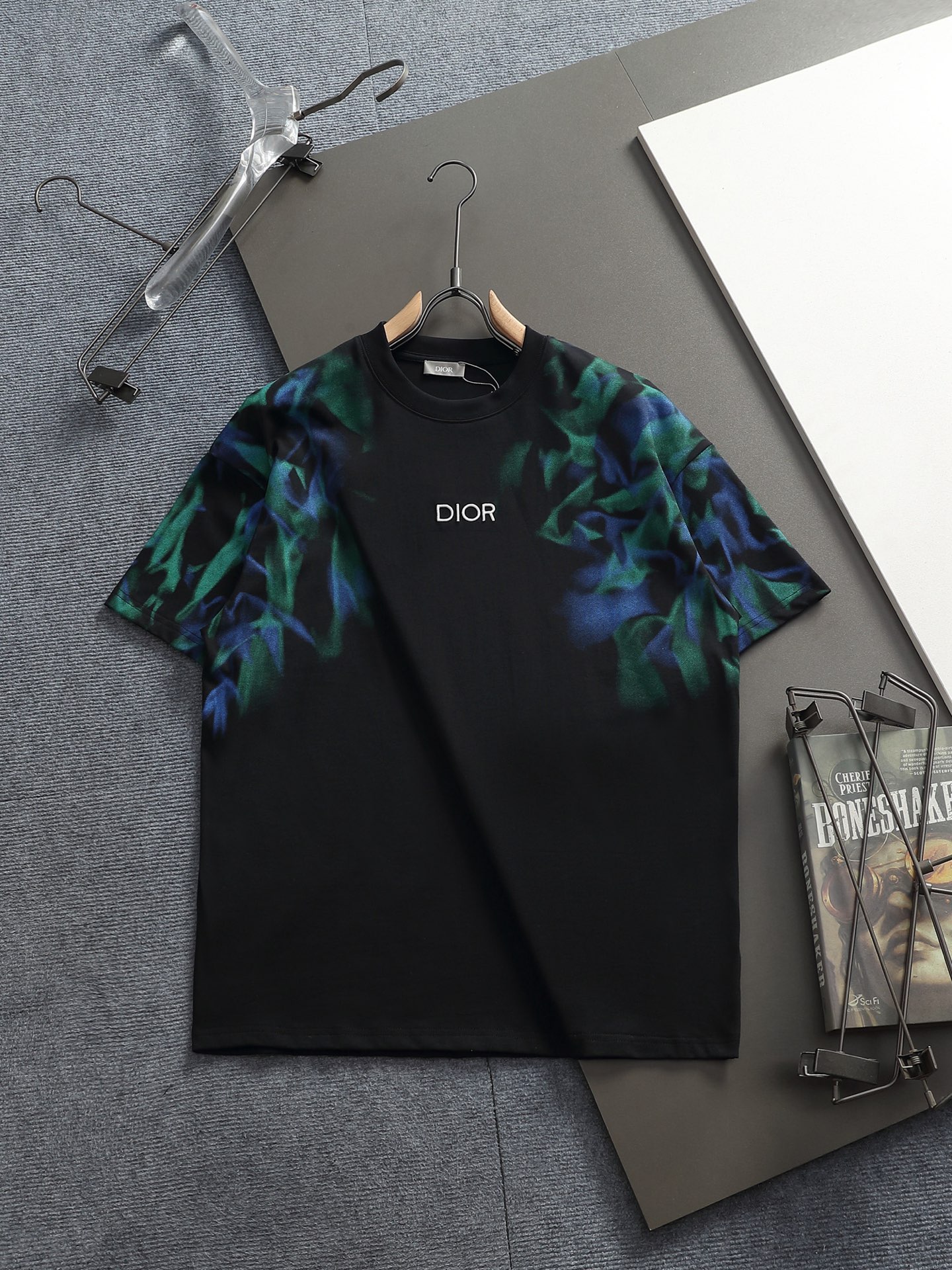 Dior Dior 迪奥 微宽版 CD 25ss新款独家限定 dior字母刺绣拼接植毛绒 作为奢侈界的龙头