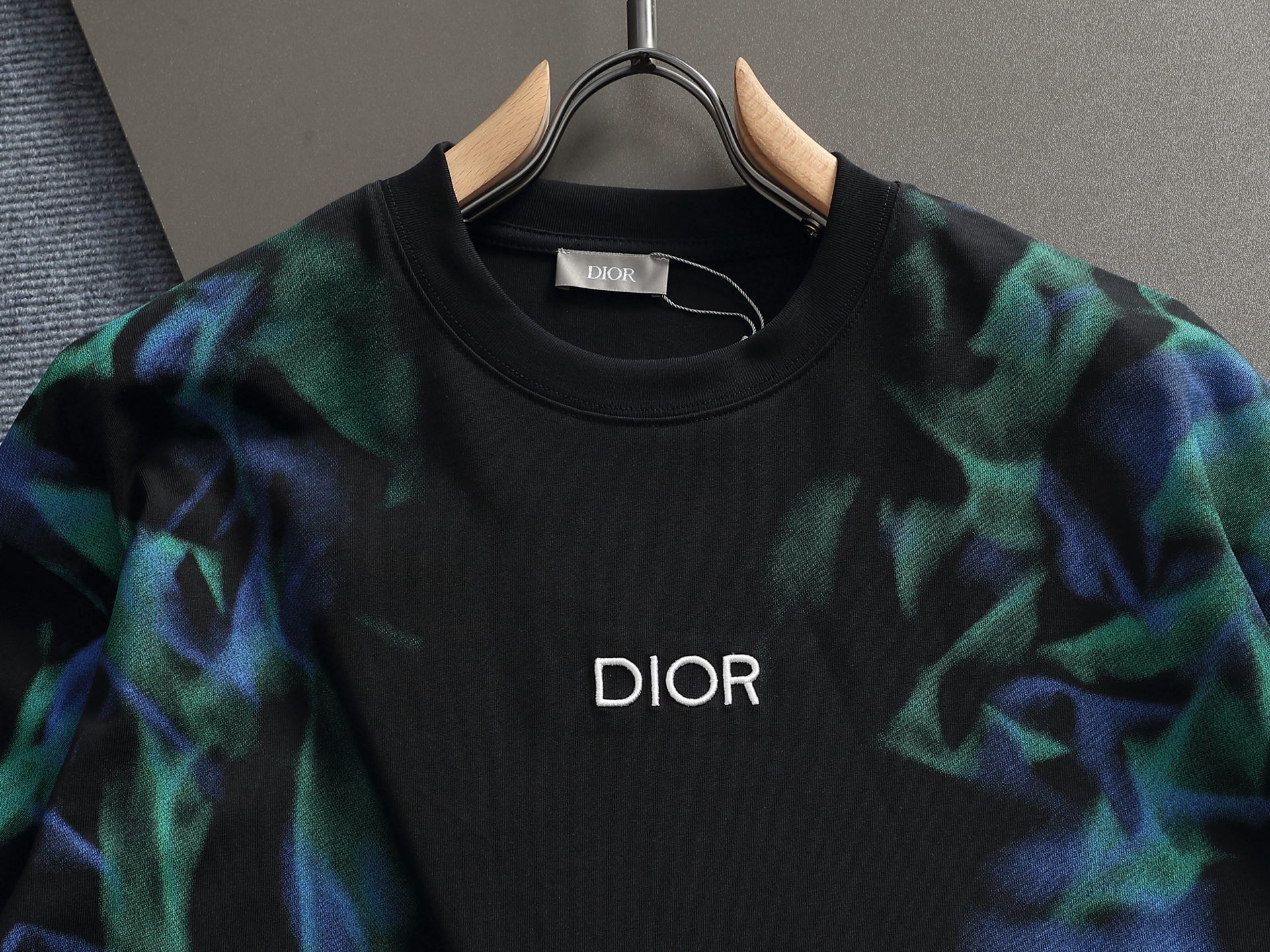 Dior Dior 迪奥 微宽版 CD 25ss新款独家限定 dior字母刺绣拼接植毛绒 作为奢侈界的龙头