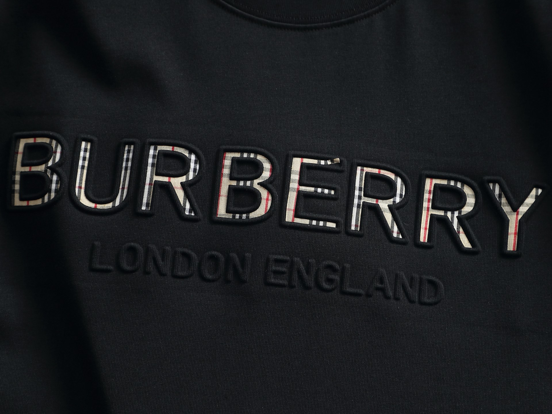Burberry BUR王牌渠道