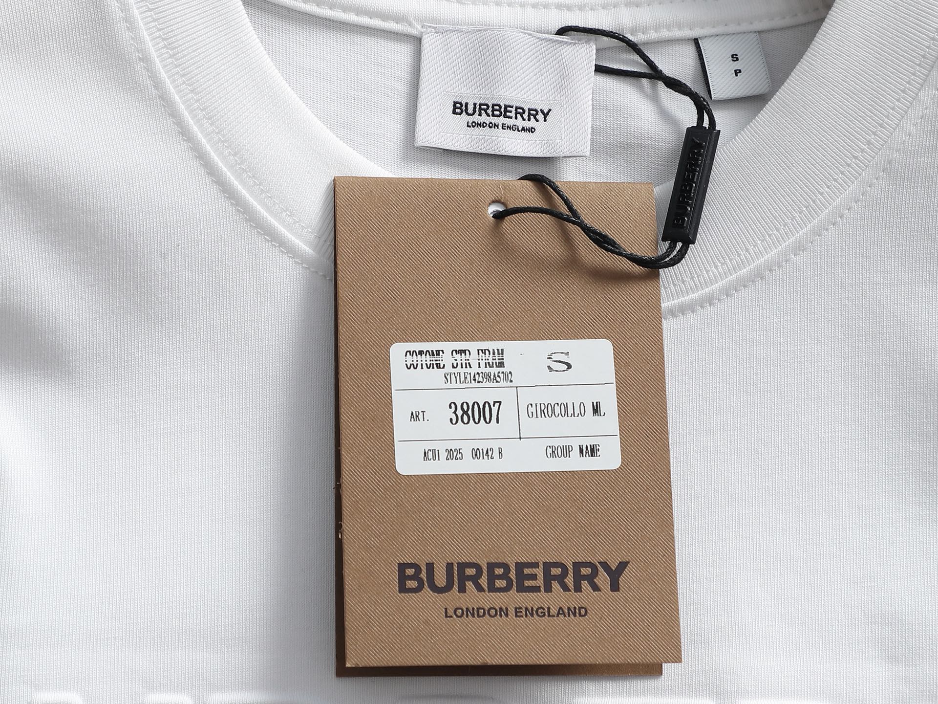 Burberry BUR王牌渠道