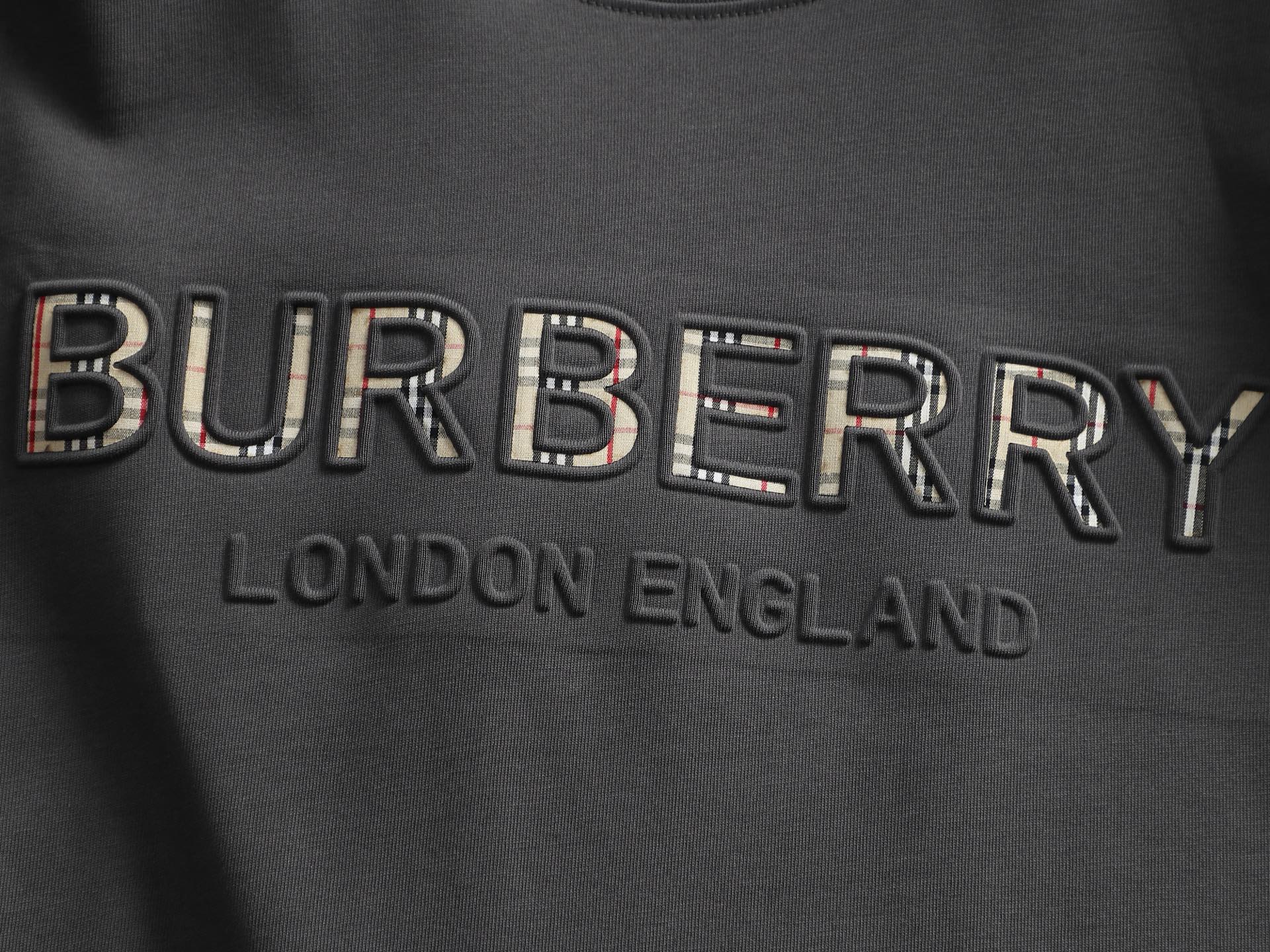 Burberry BUR王牌渠道