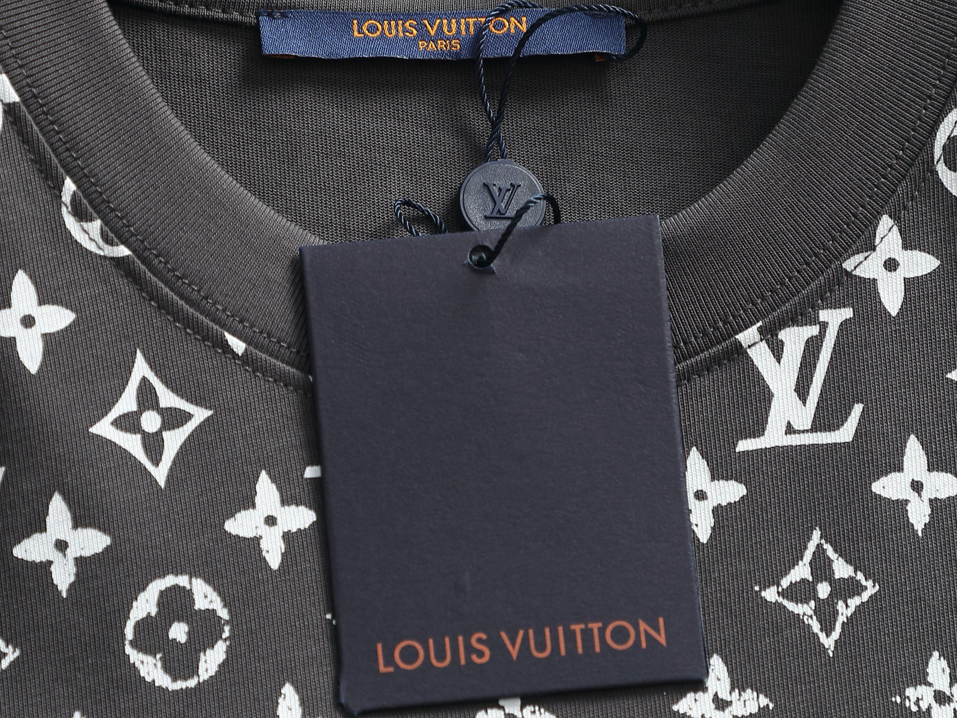 Louis Vuitton LV 路易威登 最新款最 渐变印花 圆领 短袖T恤 纯棉面料 贴肤舒适