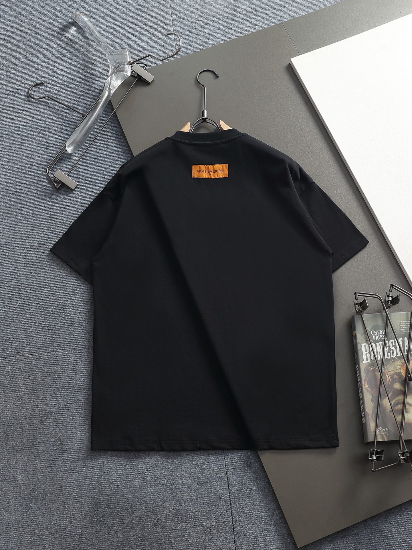 Louis Vuitton 26SS 1V 新品 走秀款 大logo刺绣短袖T恤 短袖不在千篇一律的大众脸