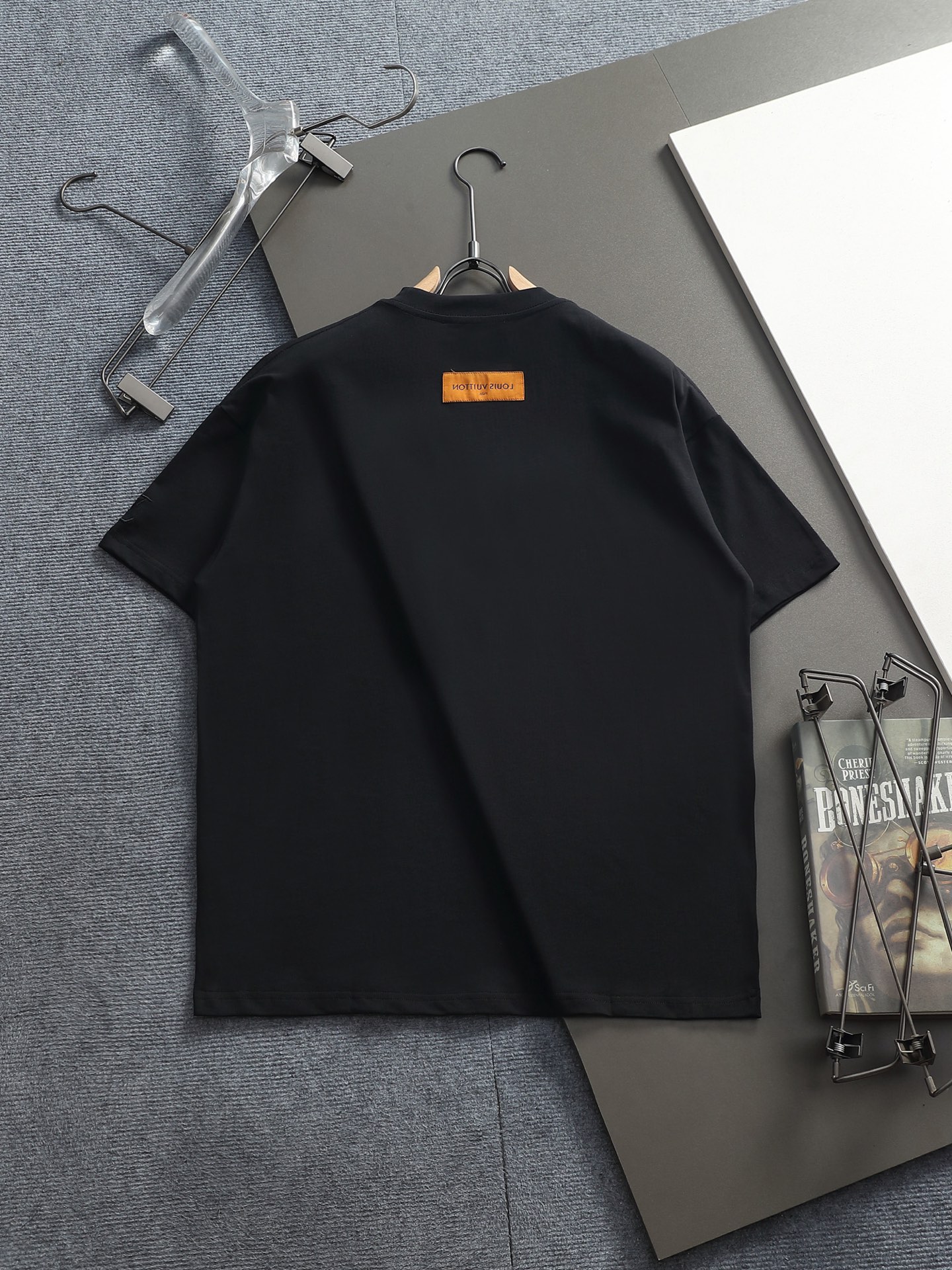 Louis Vuitton 26SS 1V 新品 走秀款 大logo刺绣短袖T恤 短袖不在千篇一律的大众脸