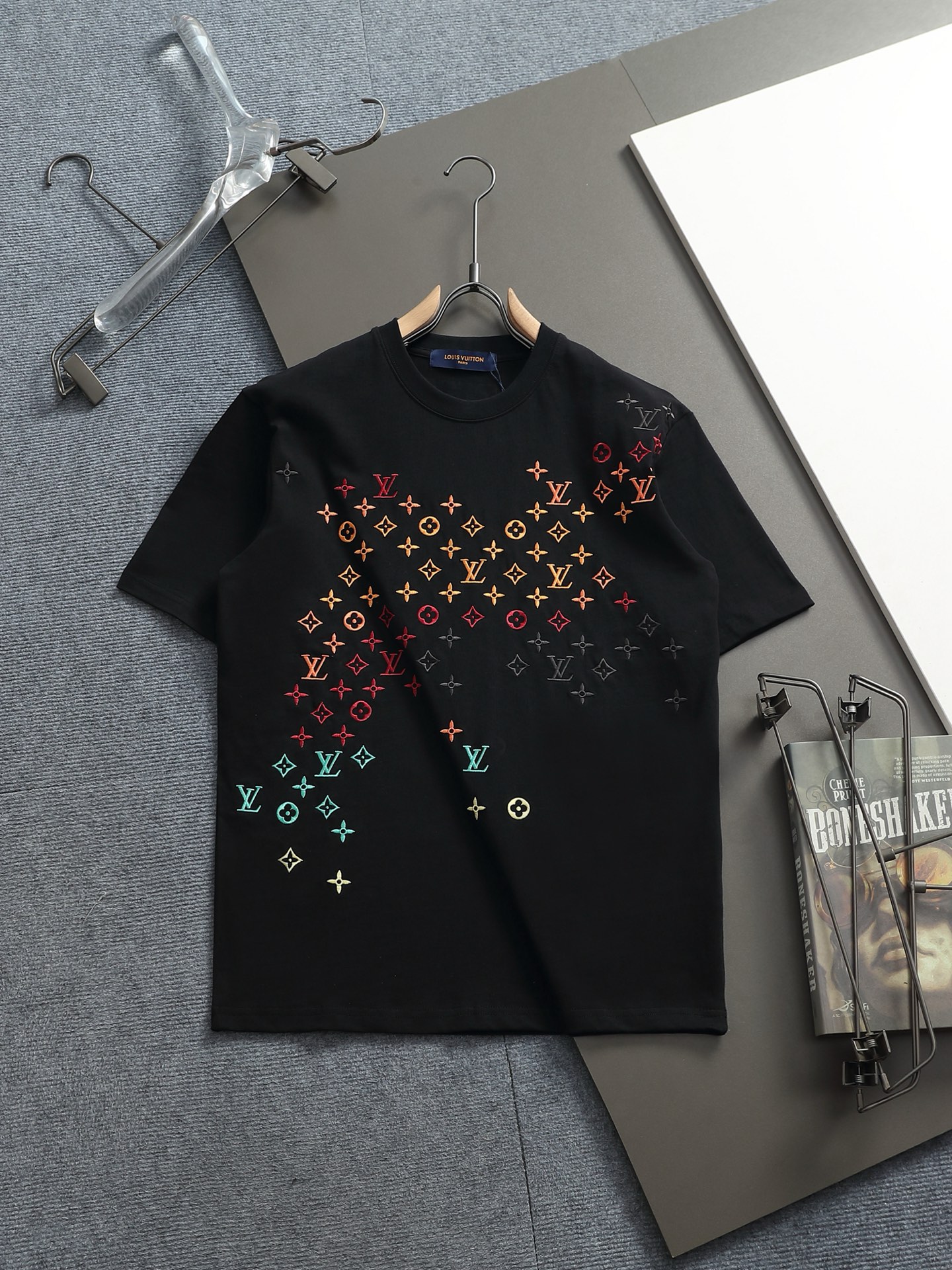 P105 LV's popular clásico, resistente, lavado, estampado completo, LOGO bordado de manga corta, jersey para hombres y m…