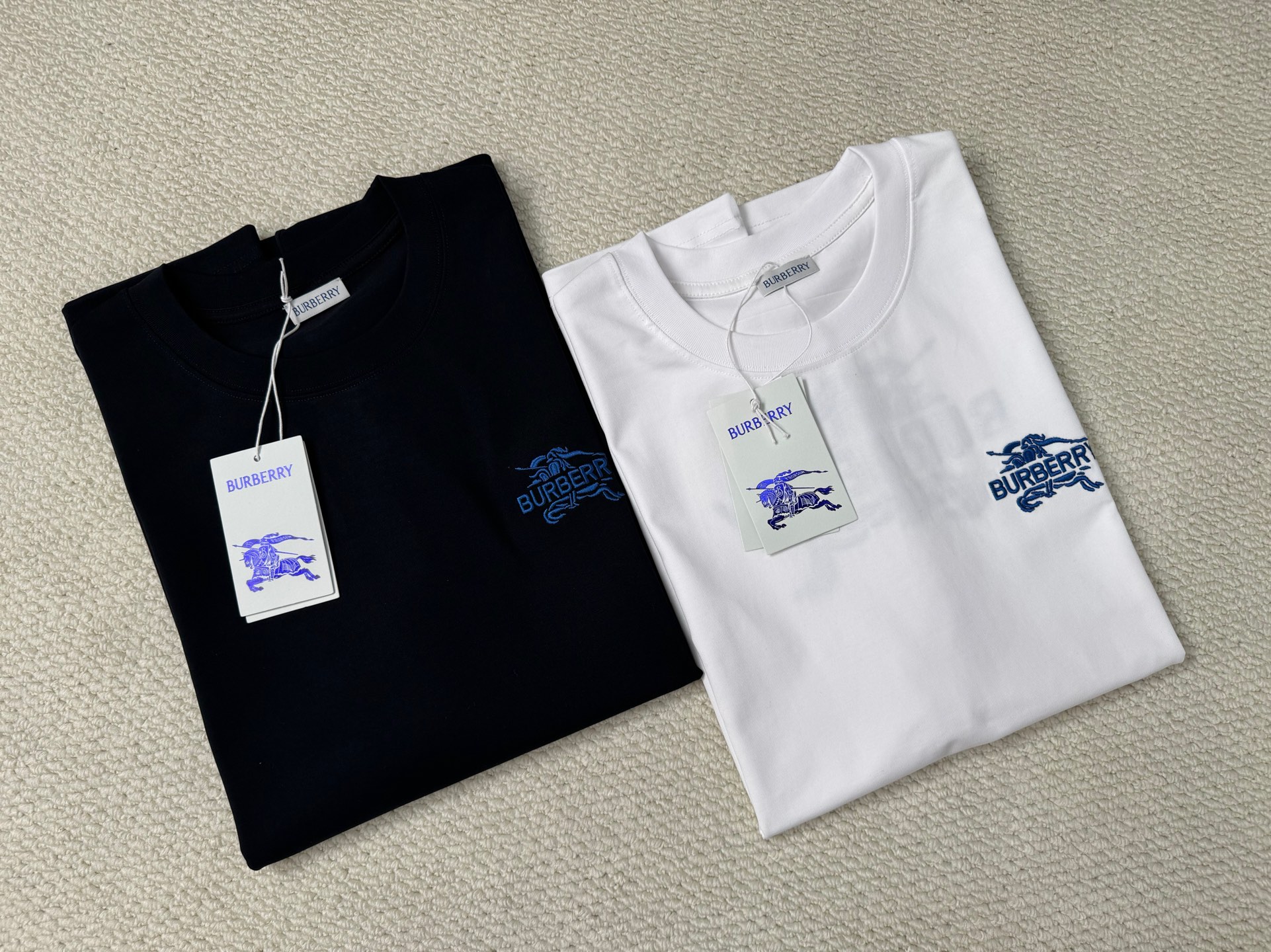 Burberry BBR/巴宝莉 战马字母刺绣短袖T恤