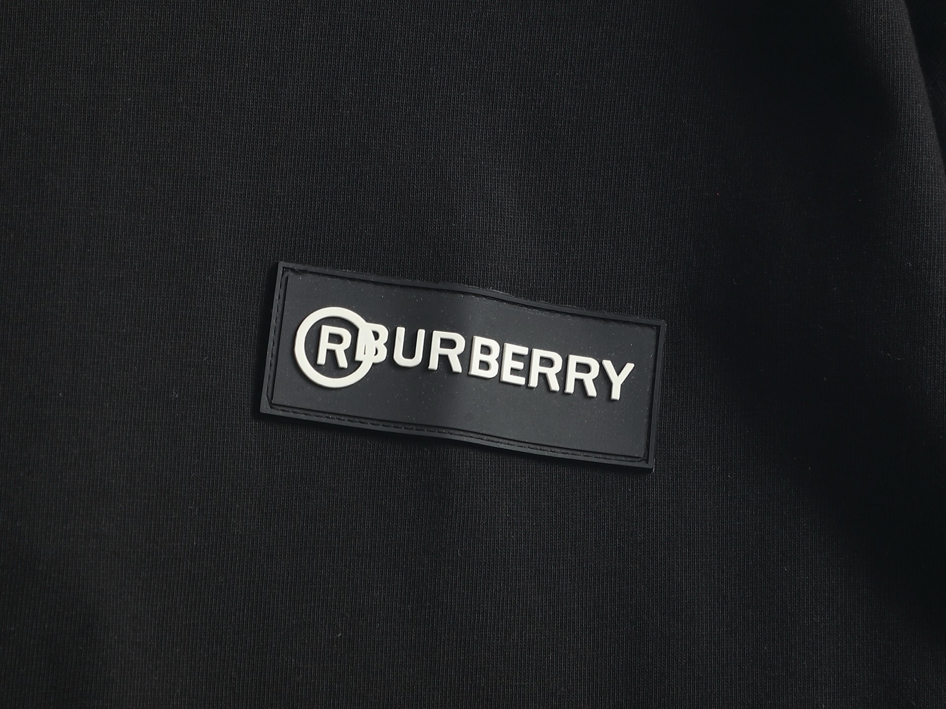 Burberry BUR王牌渠道