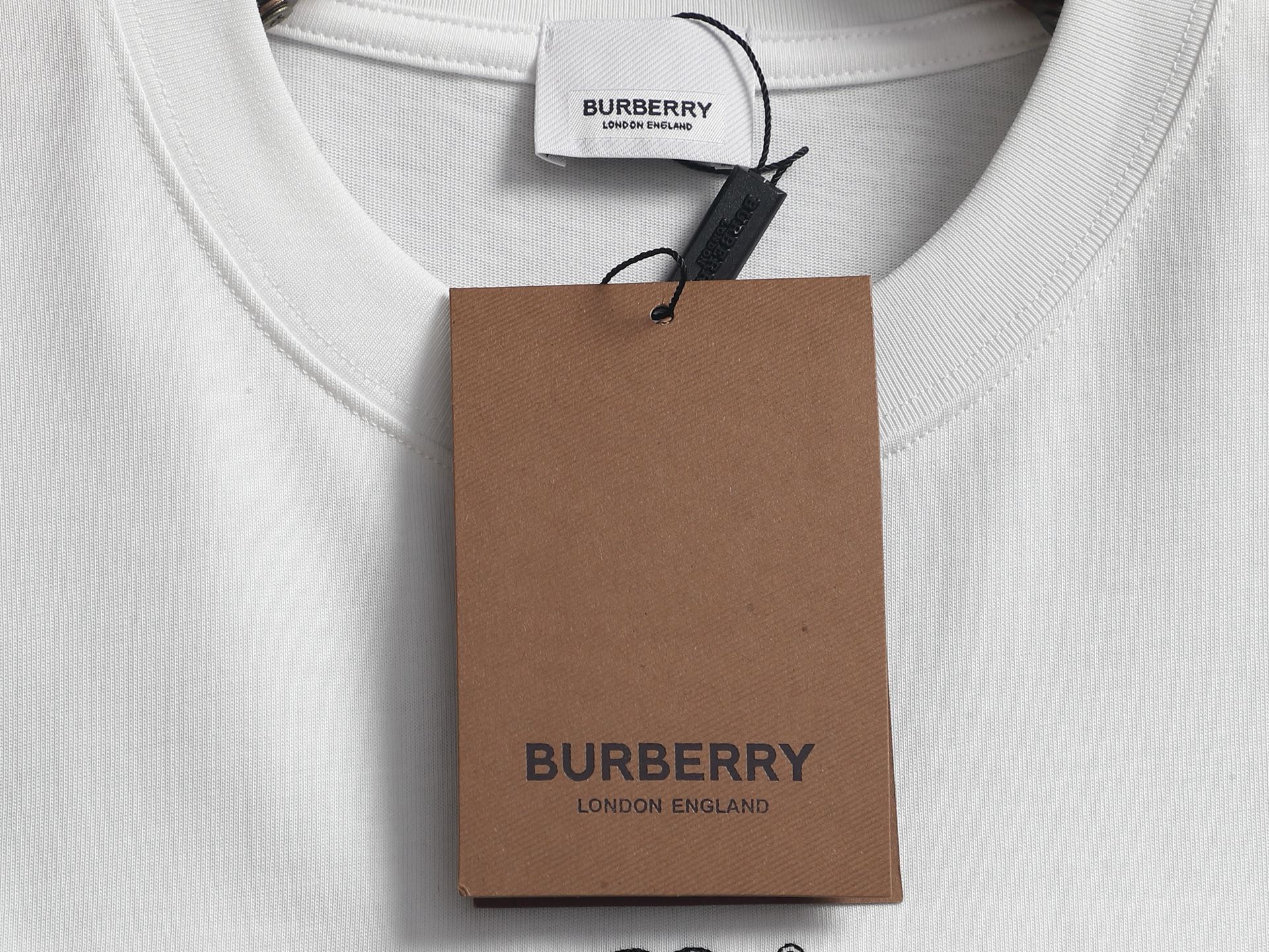Burberry 高品质 BUR 巴宝莉最新刺绣立体战马短袖 面料采用纯棉精梳棉260g面料 绣花采用立体工艺