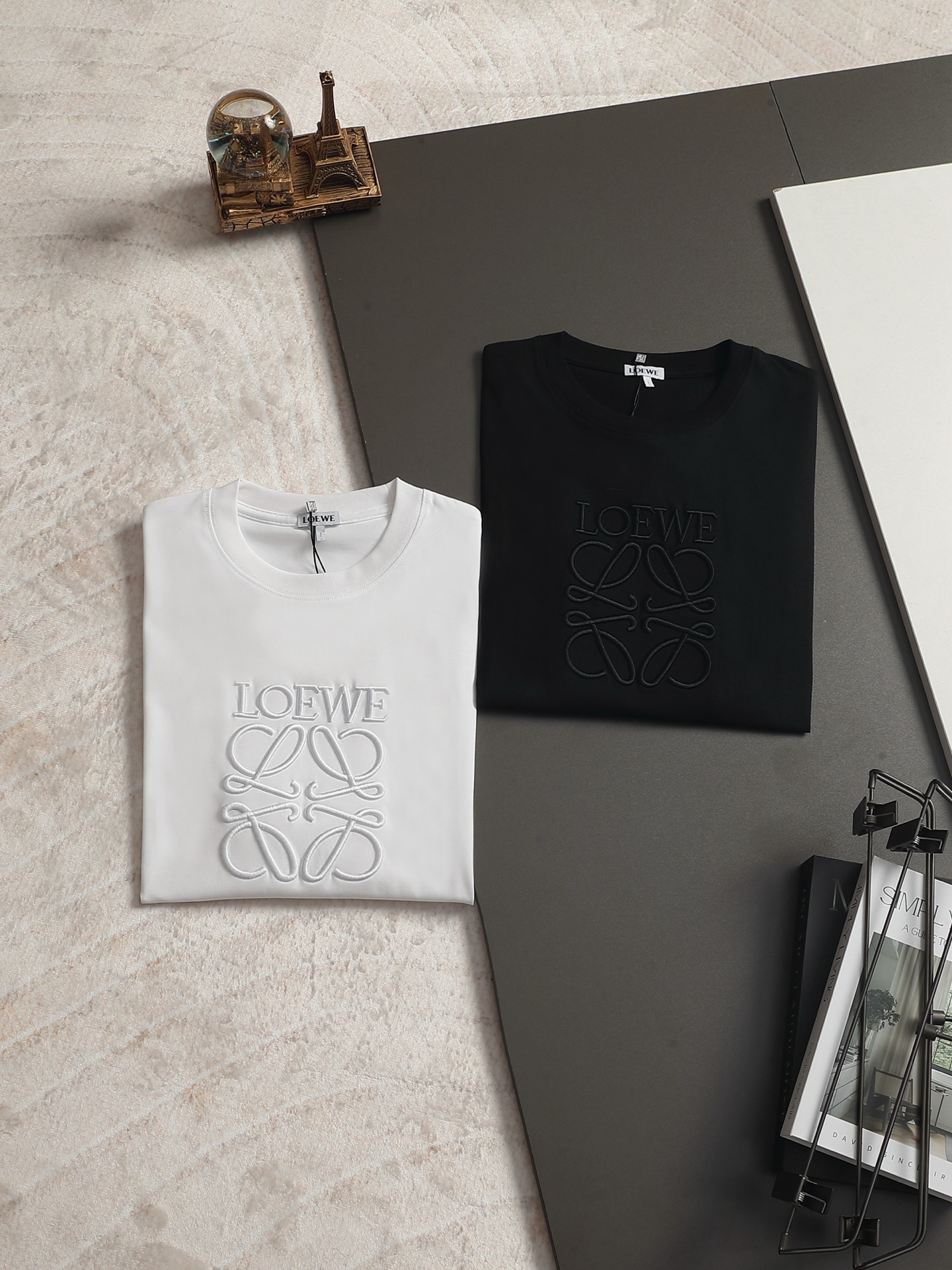 Loewe LOEWE 罗意威 最新最 LOGO植绒刺绣刺绣 最 的品质 短袖 制作工艺进口面料