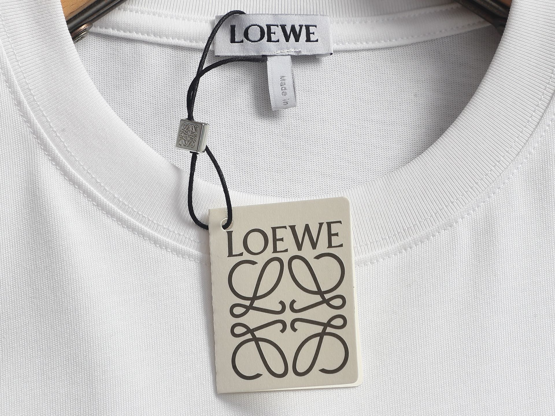 Loewe LOEWE 罗意威 最新最 LOGO植绒刺绣刺绣 最 的品质 短袖 制作工艺进口面料