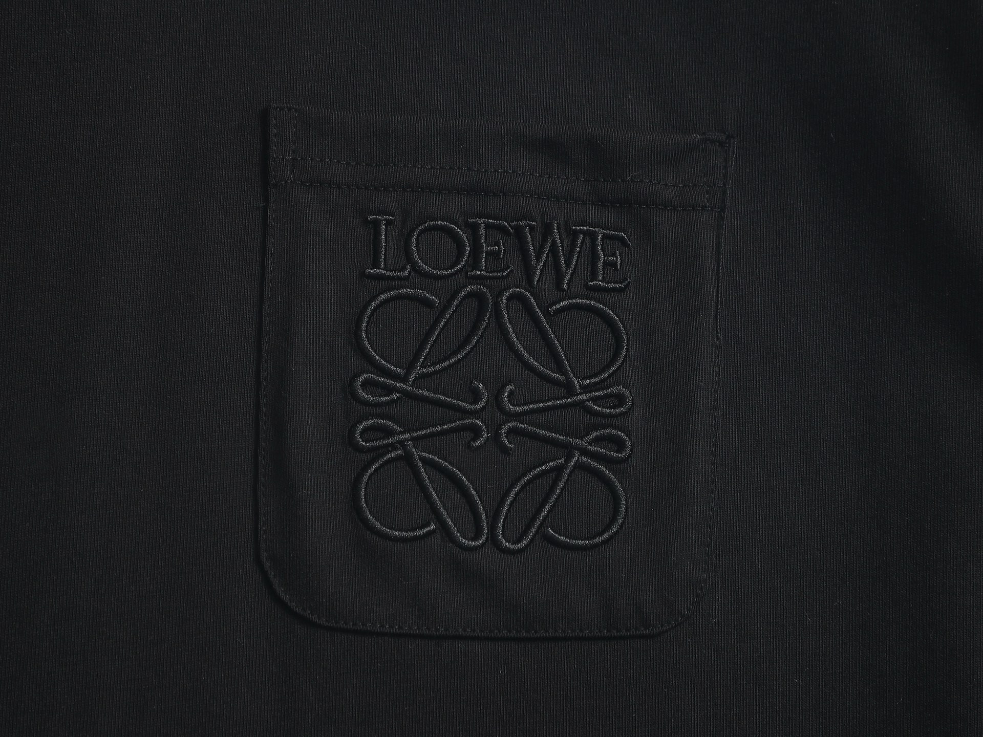 Loewe LOEWE 罗意威 最新最 LOGO植绒刺绣刺绣 最 的品质 短袖 制作工艺进口面料