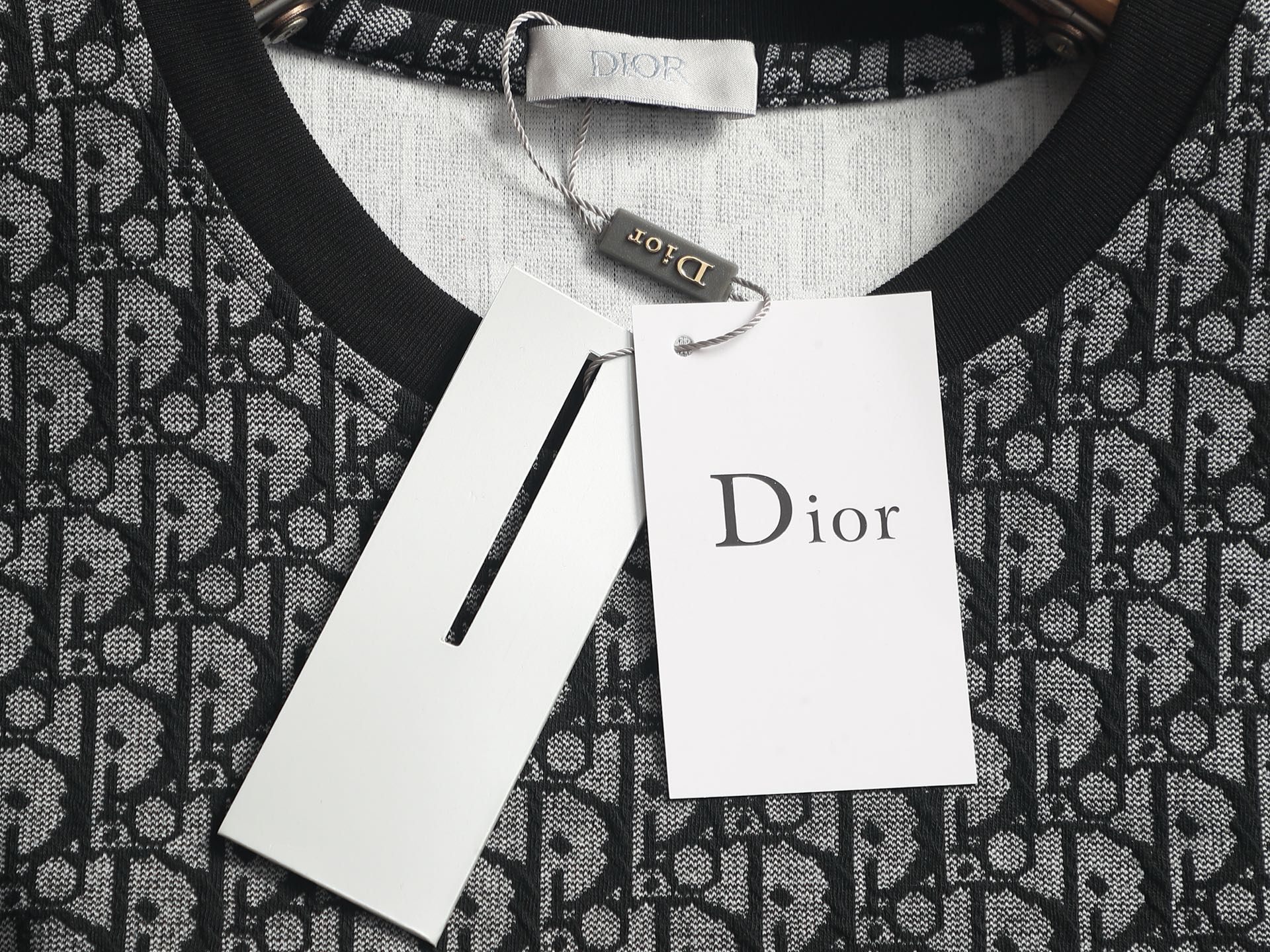 DIOR迪奥提花毛巾T恤圆领短袖，针织提花短袖 定制面料采用威化布织法，提花针织工艺，版型紧致立体，，顺