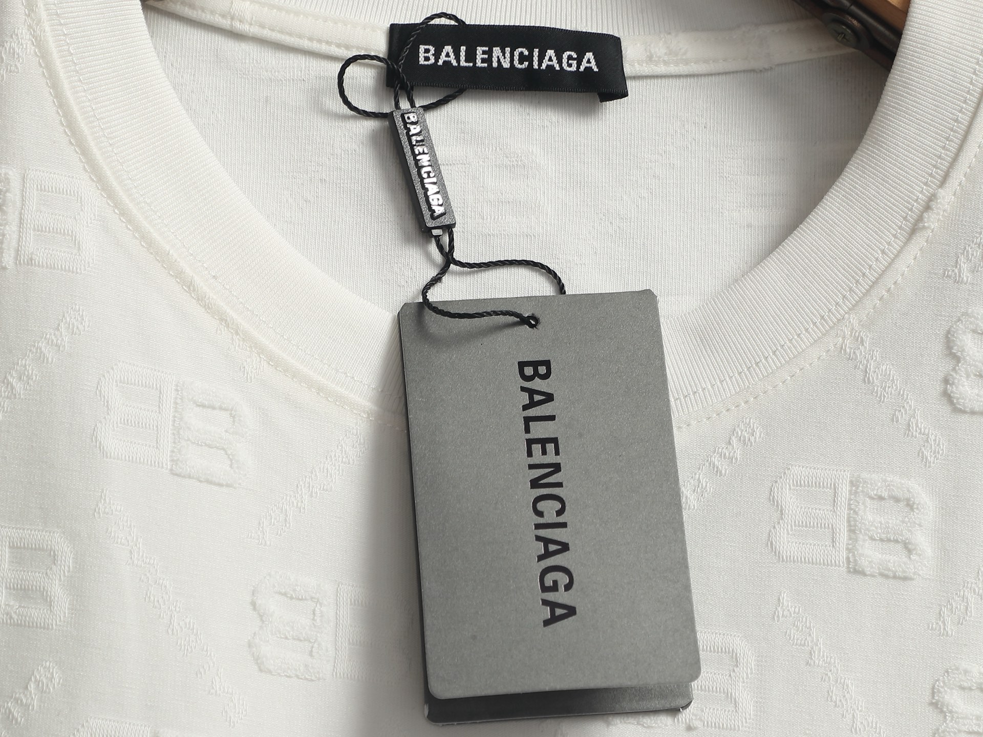 Balenciaga BALENCIAGA 巴黎世家 字母提花毛巾T恤 针织提花短袖 定制面料采用威化布织法