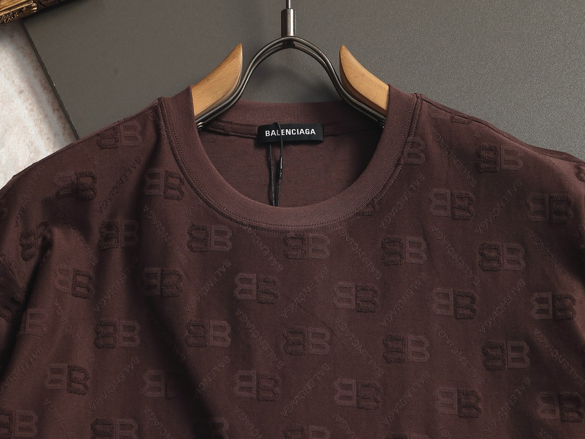 Balenciaga BALENCIAGA 巴黎世家 字母提花毛巾T恤 针织提花短袖 定制面料采用威化布织法