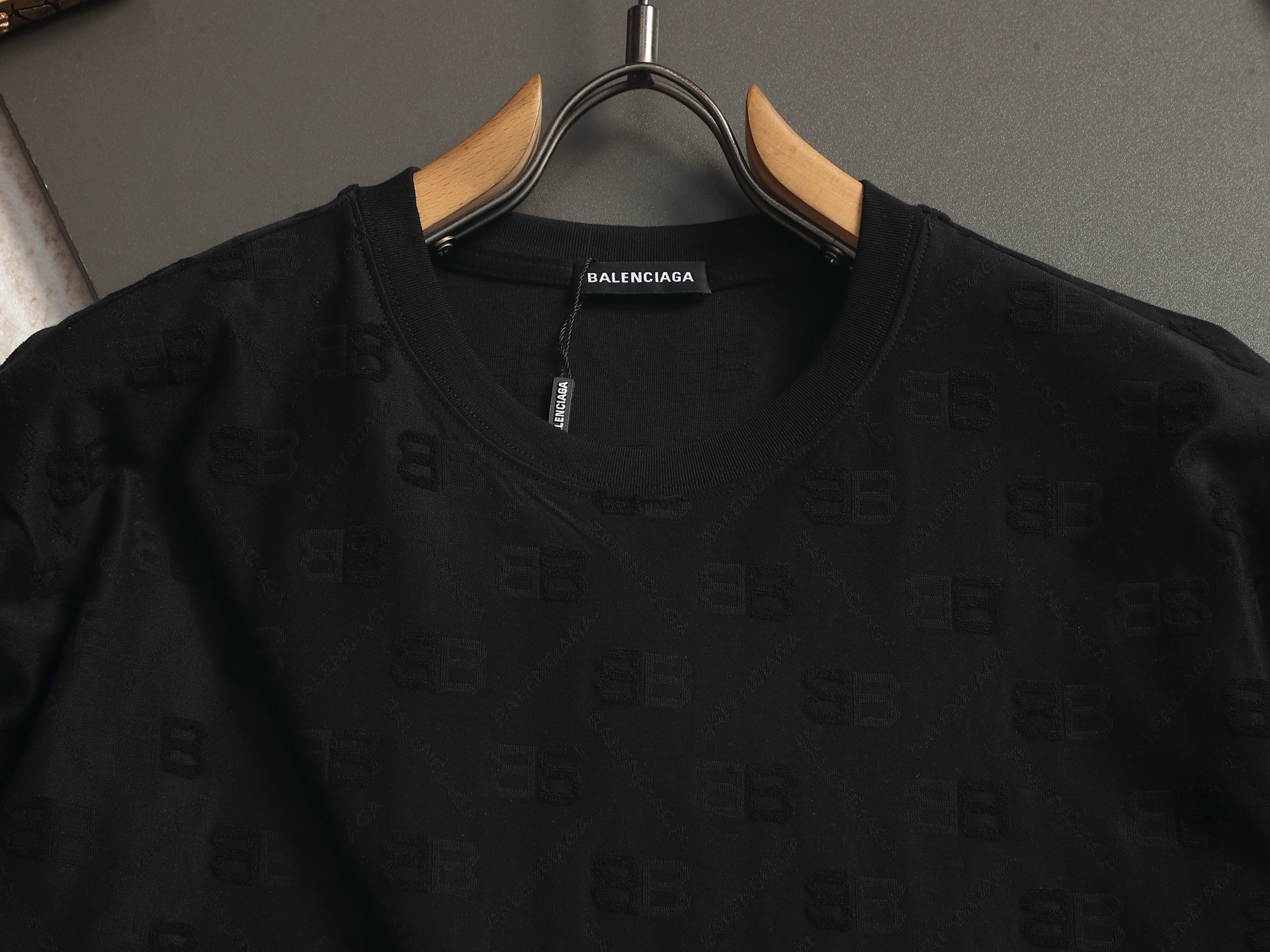 Balenciaga BALENCIAGA 巴黎世家 字母提花毛巾T恤 针织提花短袖 定制面料采用威化布织法