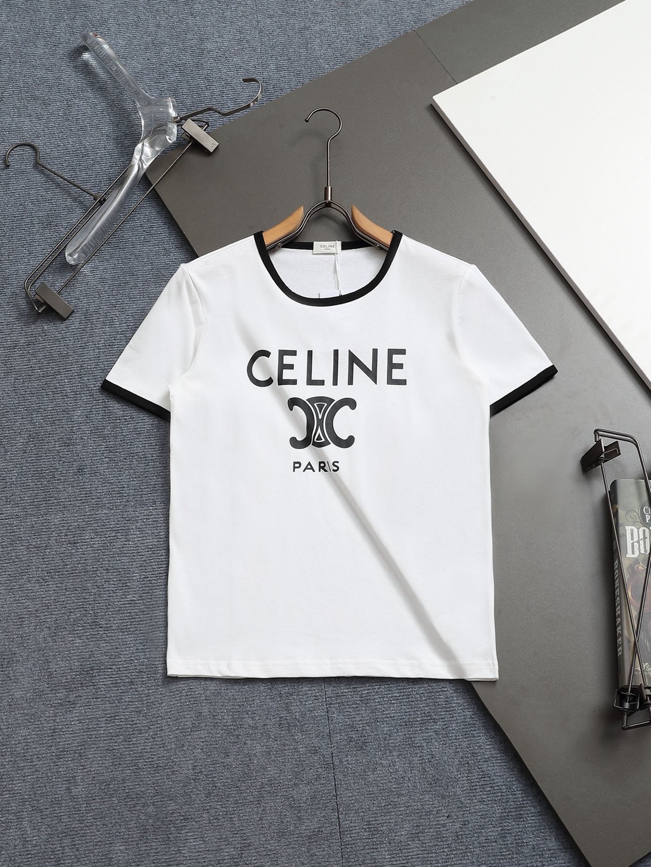 Celine CELINE/塞琳凯旋门 T恤短袖 独家定织定染纯棉料 柔软舒适 前幅ＰＡＲＩＳ凯旋门徽标印花 春夏最新砖柜同步 宽松版型 白色配色 尺码：XS-L