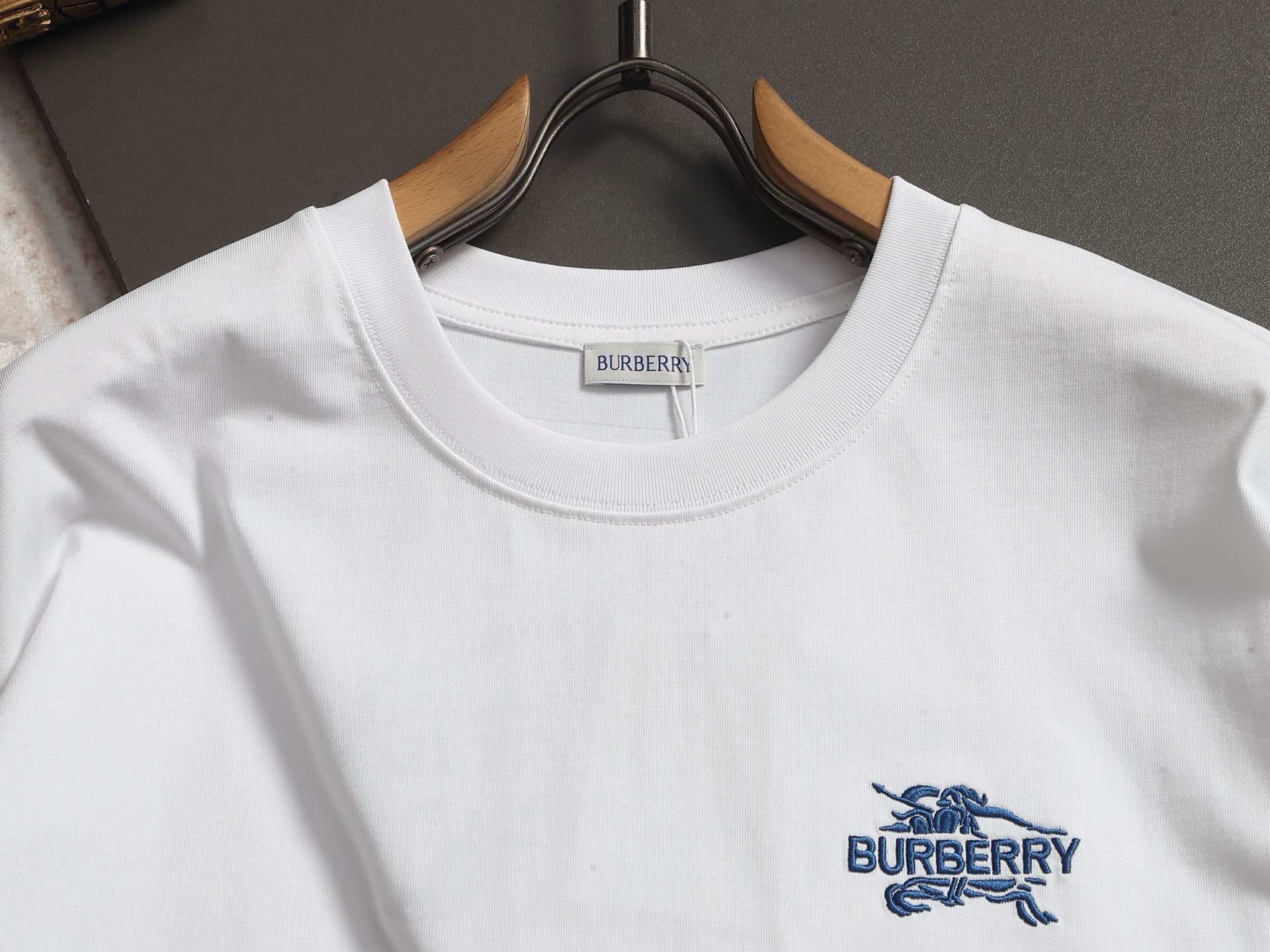 Burberry BBR/巴宝莉 战马字母刺绣短袖T恤