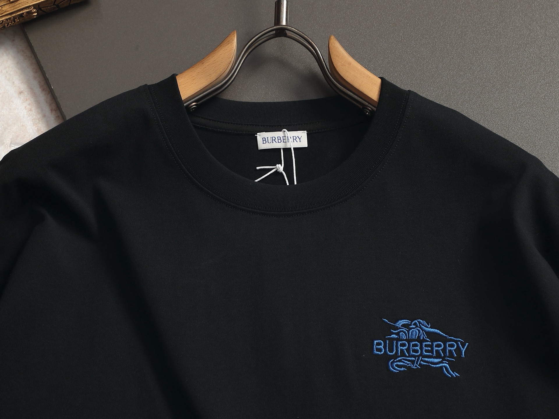 Burberry BBR/巴宝莉 战马字母刺绣短袖T恤