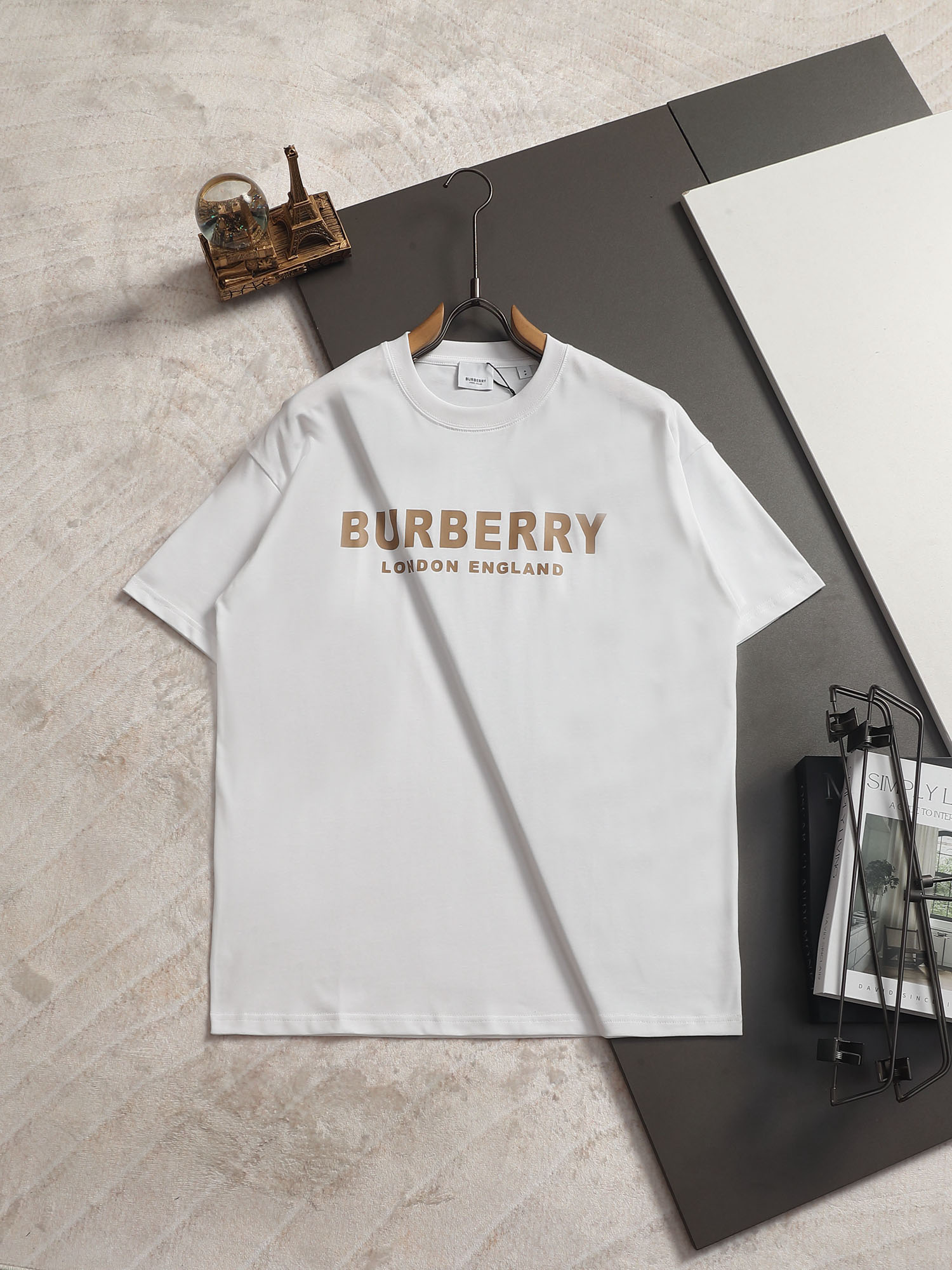 Burberry BBR 巴宝莉