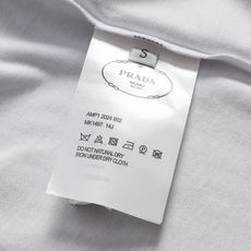 PRADA 普拉达 三角标字母升级,灵感源自八十年代复古原版面料 官方同款 定制 同缸染面料 手感非 PRADA 普拉达 三角标字母升级,灵感源自八十年代复古原版面料 官方同款 定制 同缸染面料 手感非