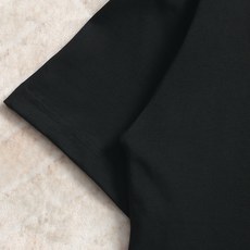 LOEWE/罗意威 260克圆领短袖T恤拼色刺绣🪡走线字母大LOGO工艺标识官方同步 高版本 高品质时 LOEWE/罗意威 260克圆领短袖T恤拼色刺绣🪡走线字母大LOGO工艺标识官方同步 高版本 高品质时