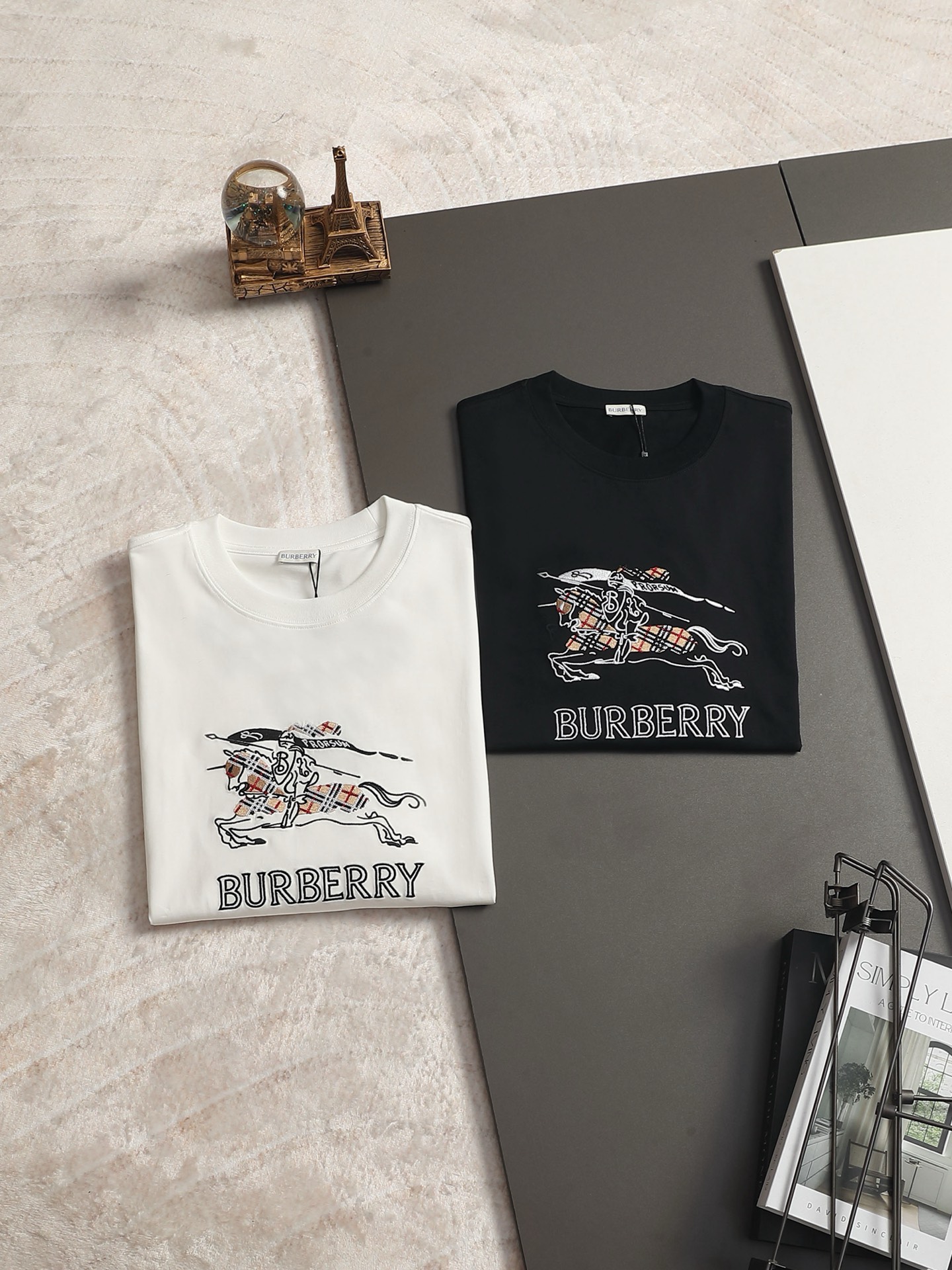 Burberry BBR/巴宝莉 战马字母刺绣短袖T恤