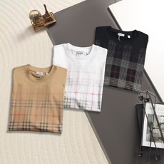 BURBERRY/巴宝莉 260克圆领短袖T恤品牌格纹立体LOGO印花工艺官方同步 高版本 高品质时尚 BURBERRY/巴宝莉 260克圆领短袖T恤品牌格纹立体LOGO印花工艺官方同步 高版本 高品质时尚