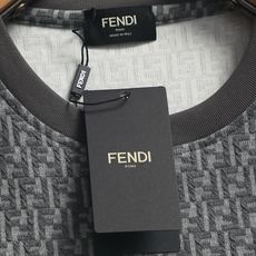 FENDI 芬迪 满幅老花提花短袖T恤 字母提花毛巾T恤 针织提花短袖 定制面料采用威化布织法,提花针 FENDI 芬迪 满幅老花提花短袖T恤 字母提花毛巾T恤 针织提花短袖 定制面料采用威化布织法,提花针