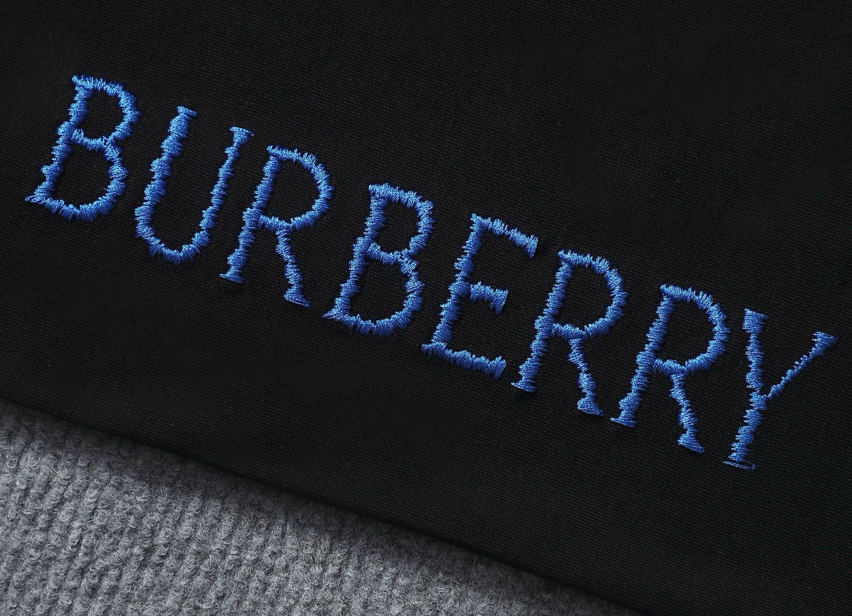 Burberry BURBERRY BBR 巴宝莉 微宽版型S~XL