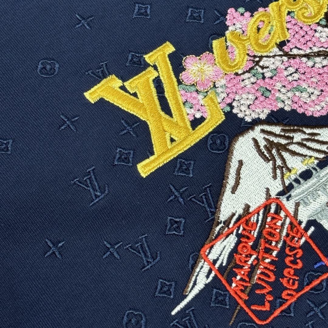 Louis Vuitton 路易威登（Louis Vuitton）日式元素刺绣地域限定款短袖 T 恤 核心设计融合了 LV 标识与日式标志性元素