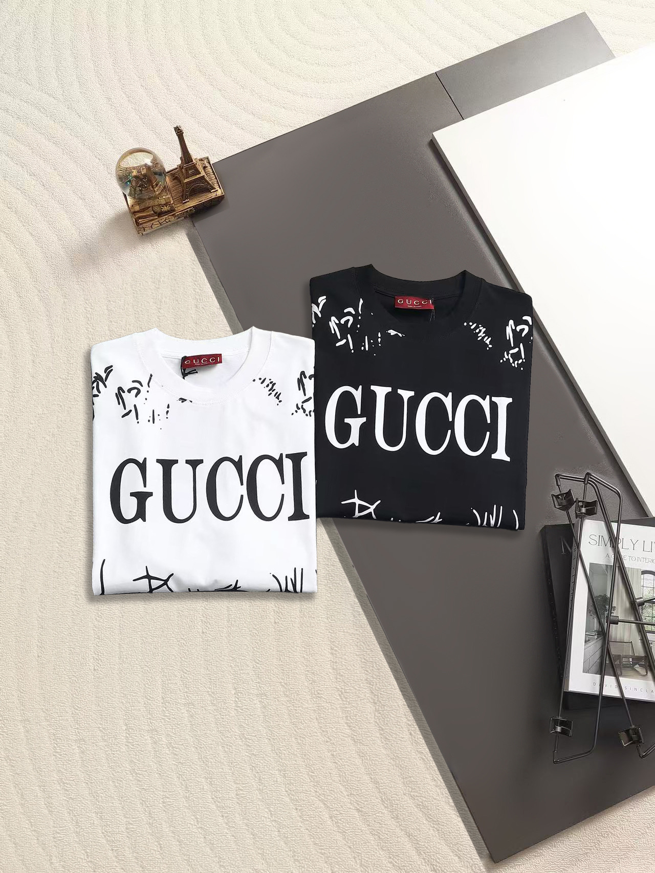 gucci   26SS古驰春夏最新款胸口logo 双G字母印花  圆领时尚短袖T恤，官网同步，专柜纯棉