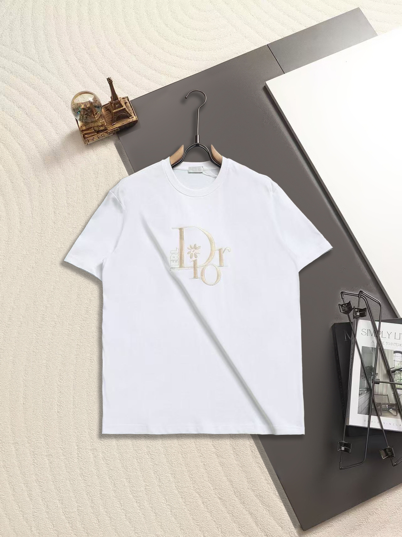 DIOR迪奥 CD 花卉字母Logo标识精工刺绣🪡 精致升级，灵感源自八十年代复古原版面料 官方同款 定
