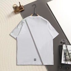 GIVENCHY 印花工艺贴布绣纪梵希 短袖t桖高级洗水工艺 版型大 宽松有型区别低版本瘦长版型上身拉 GIVENCHY 印花工艺贴布绣纪梵希 短袖t桖高级洗水工艺 版型大 宽松有型区别低版本瘦长版型上身拉