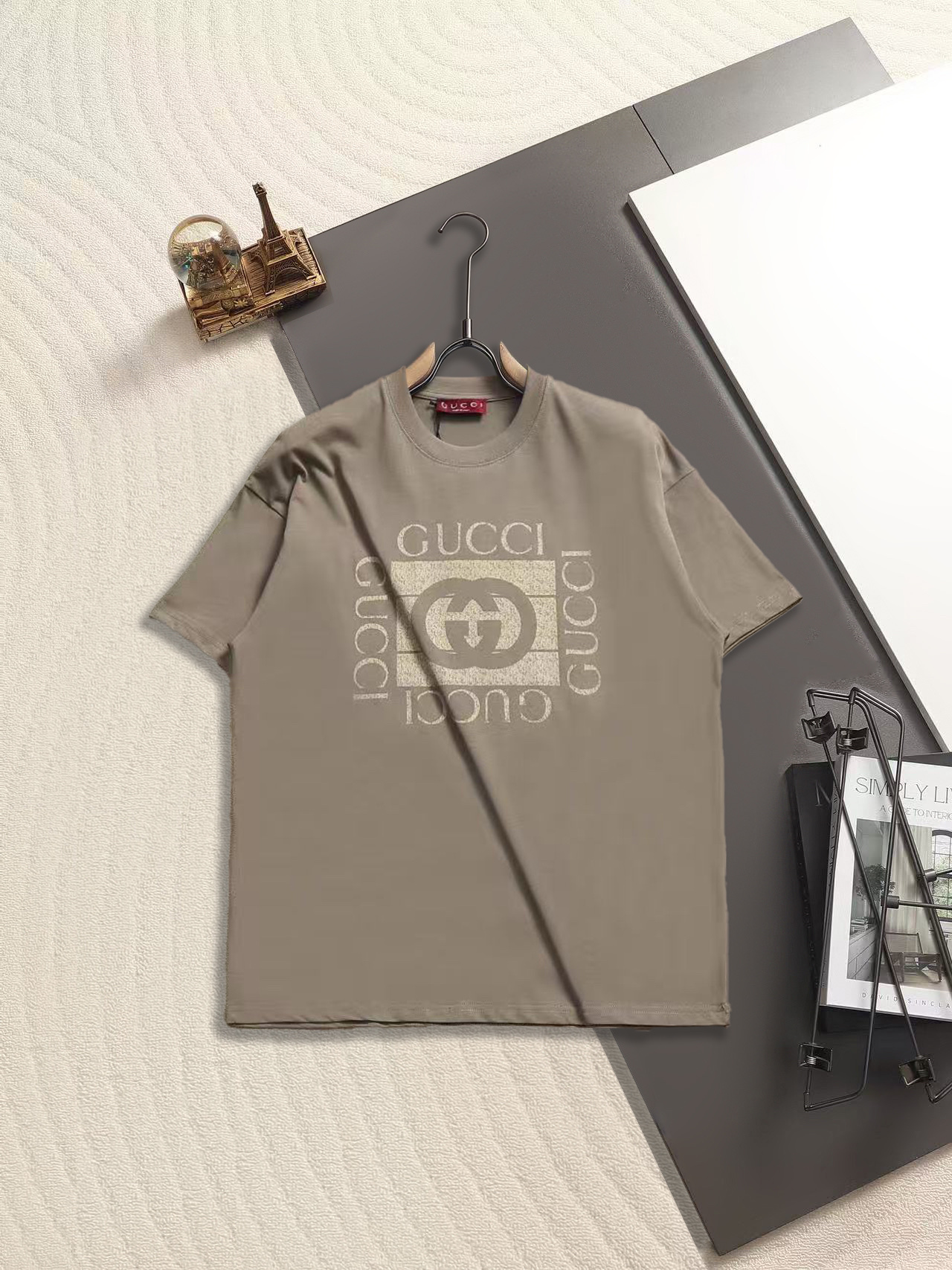 Gucci gucci 古驰春夏最新款胸口logo 双G字母印花 圆领 短袖T恤 260g纯棉面料 贴肤舒适