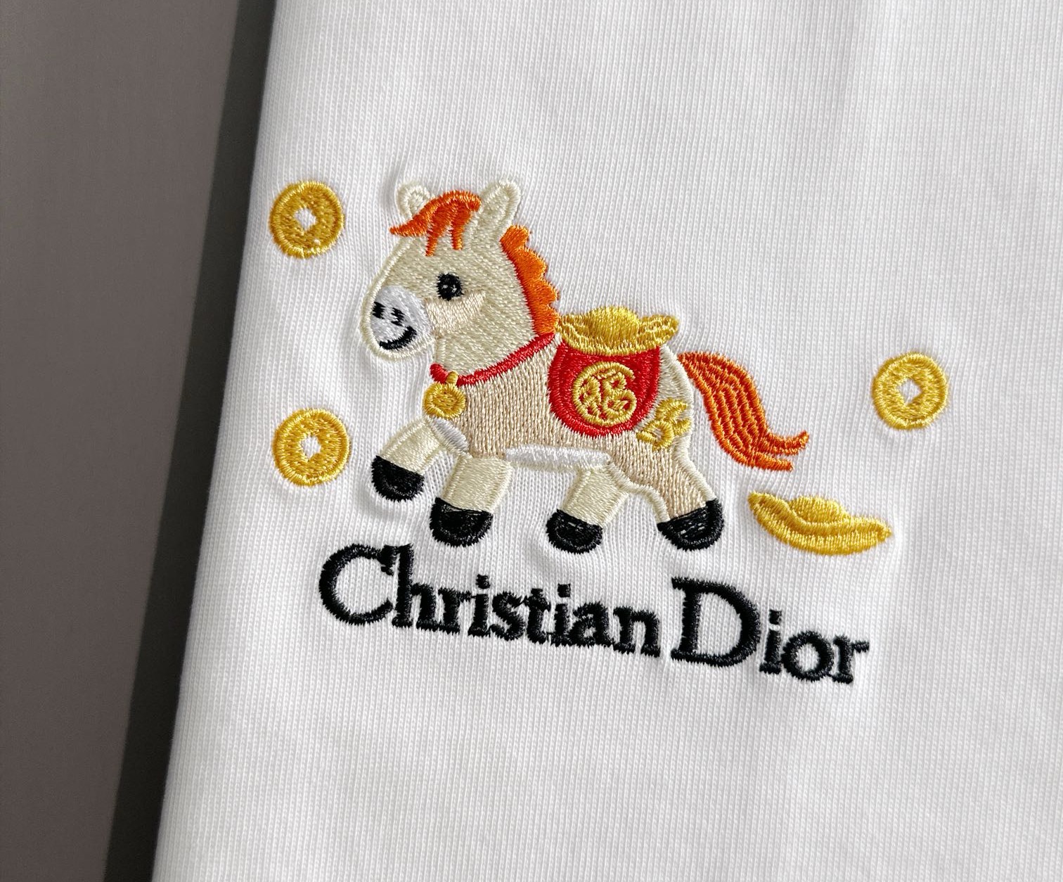 Dior DIOR 迪奥 2026新款 马年限定 刺绣金元宝马logo 短袖t恤