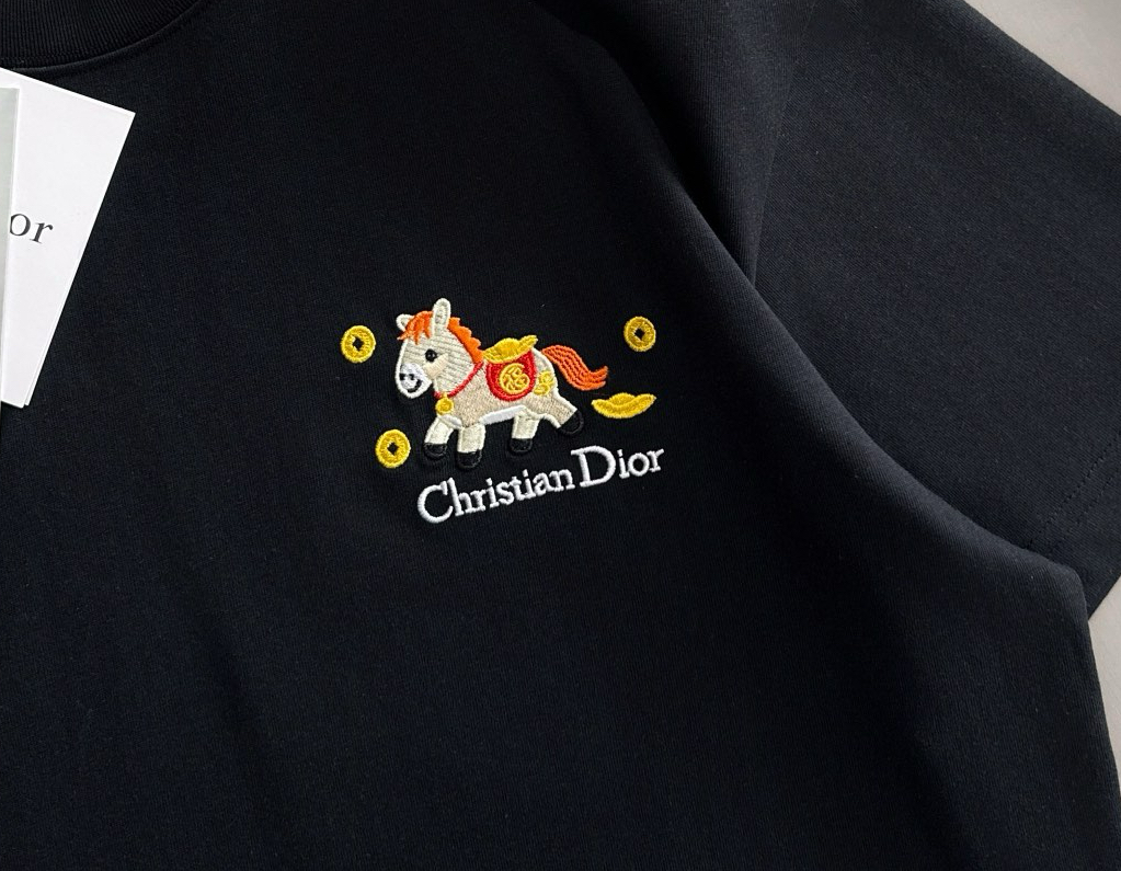Dior DIOR 迪奥 2026新款 马年限定 刺绣金元宝马logo 短袖t恤