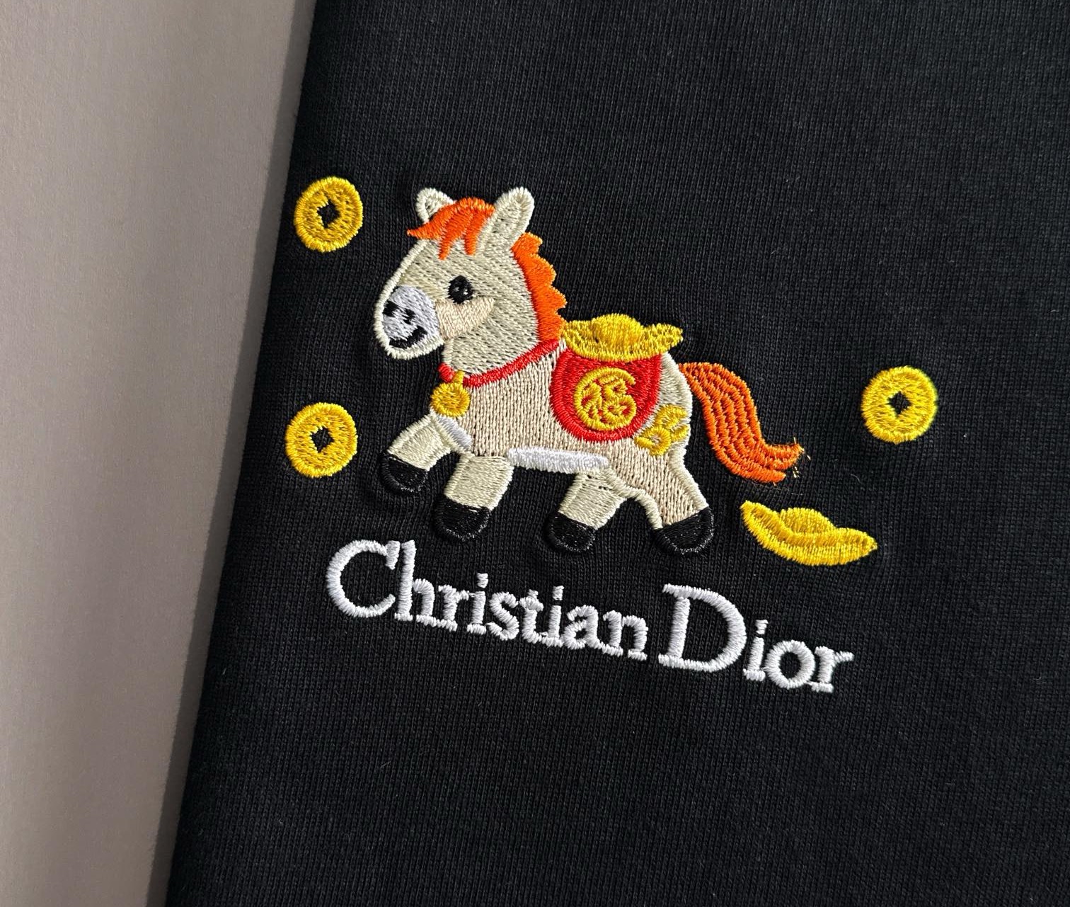 Dior DIOR 迪奥 2026新款 马年限定 刺绣金元宝马logo 短袖t恤