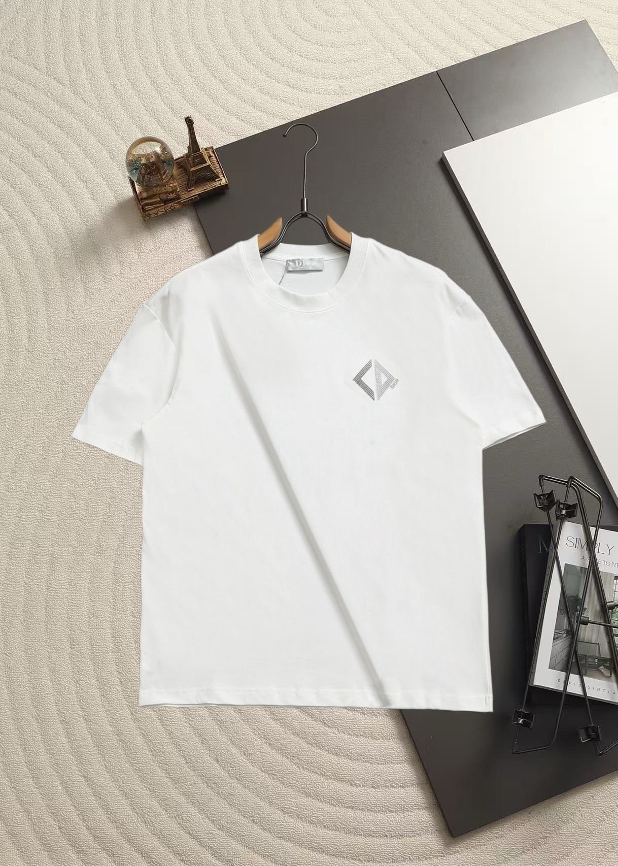 Dior 高品质 Dio 迪奥23ssCD刺绣 T恤 面料采用纯棉精梳棉面料 绣花采用进口绣花机立体刺绣