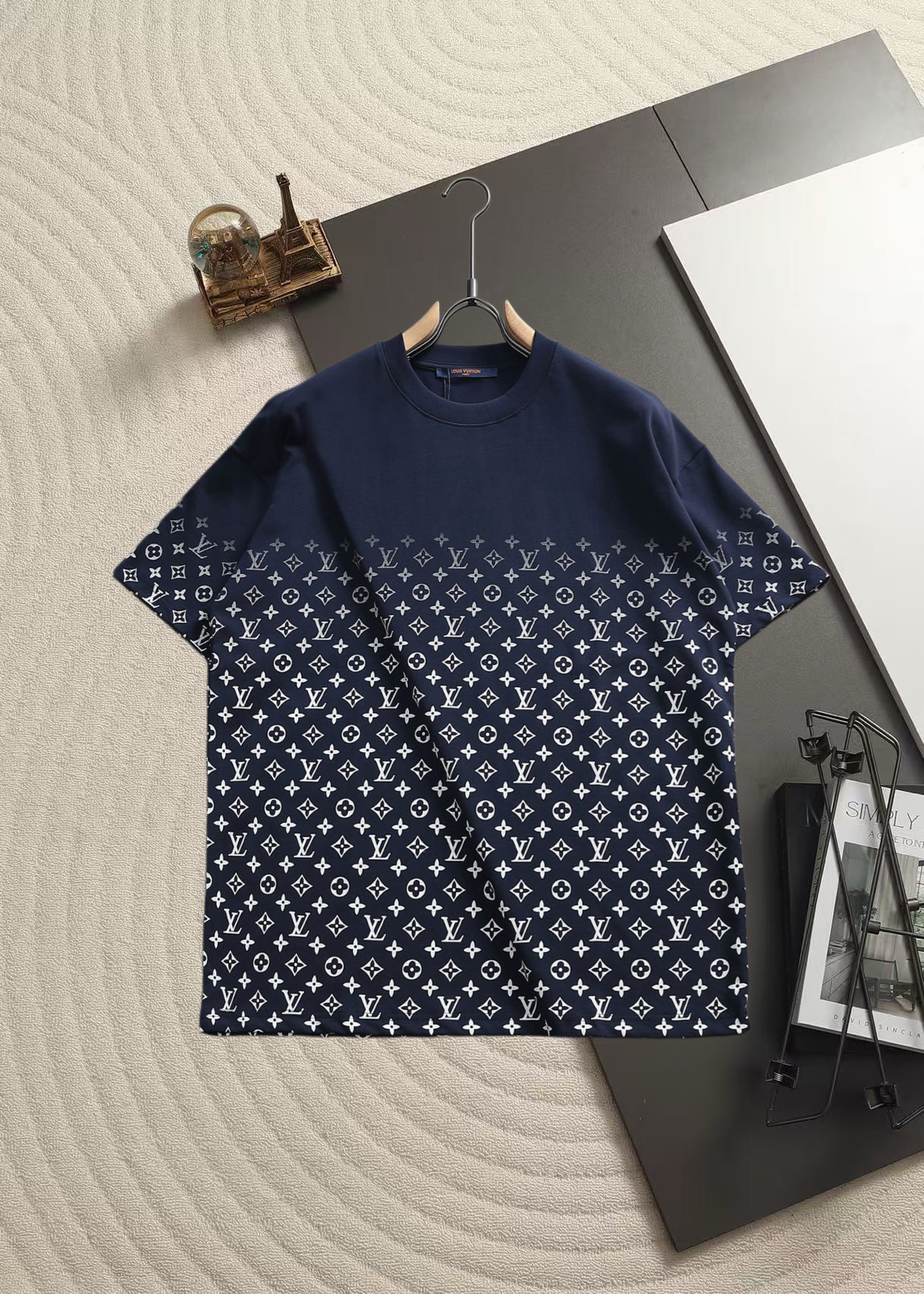 Louis Vuitton LV 25SS路易威登 最新款最 渐变印花 圆领 短袖T恤 纯棉面料 贴肤舒适