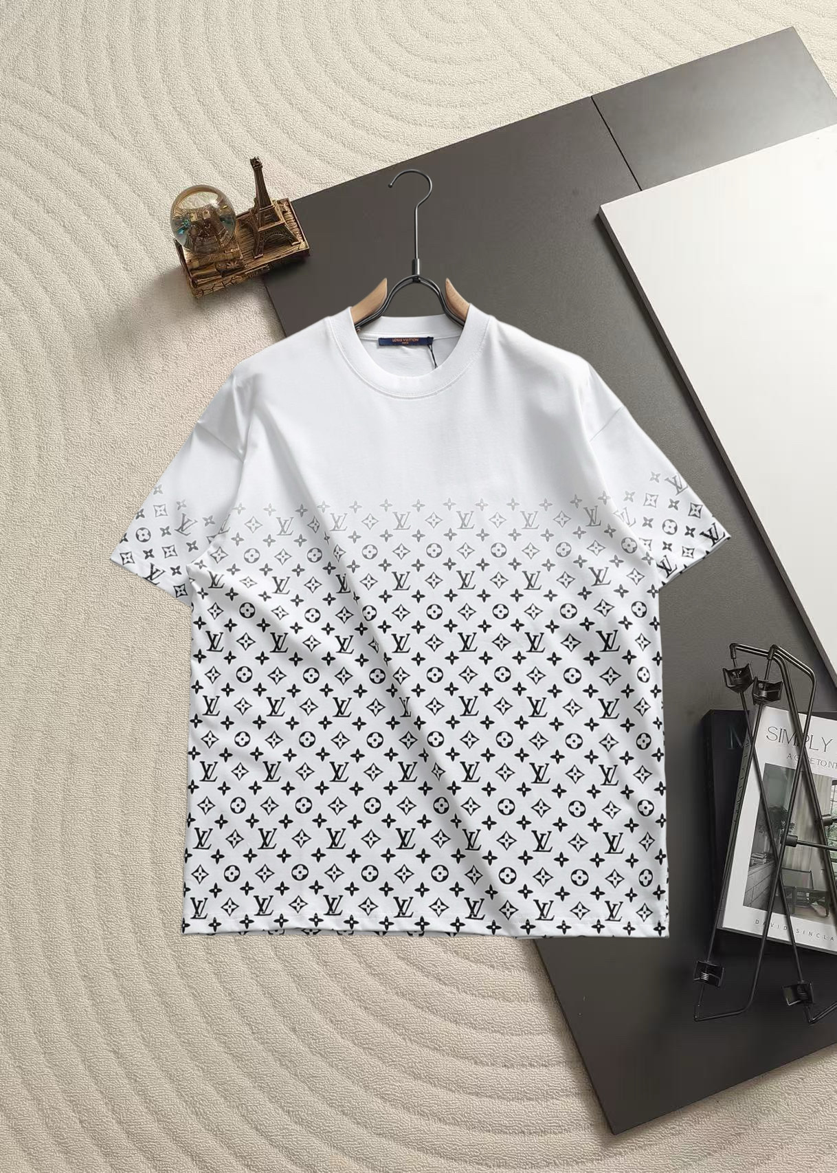 Louis Vuitton LV 25SS路易威登 最新款最 渐变印花 圆领 短袖T恤 纯棉面料 贴肤舒适