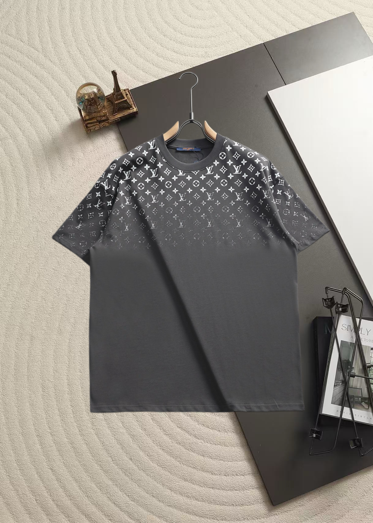 Louis Vuitton LV 路易威登 最新款最 渐变印花 圆领 短袖T恤 纯棉面料 贴肤舒适
