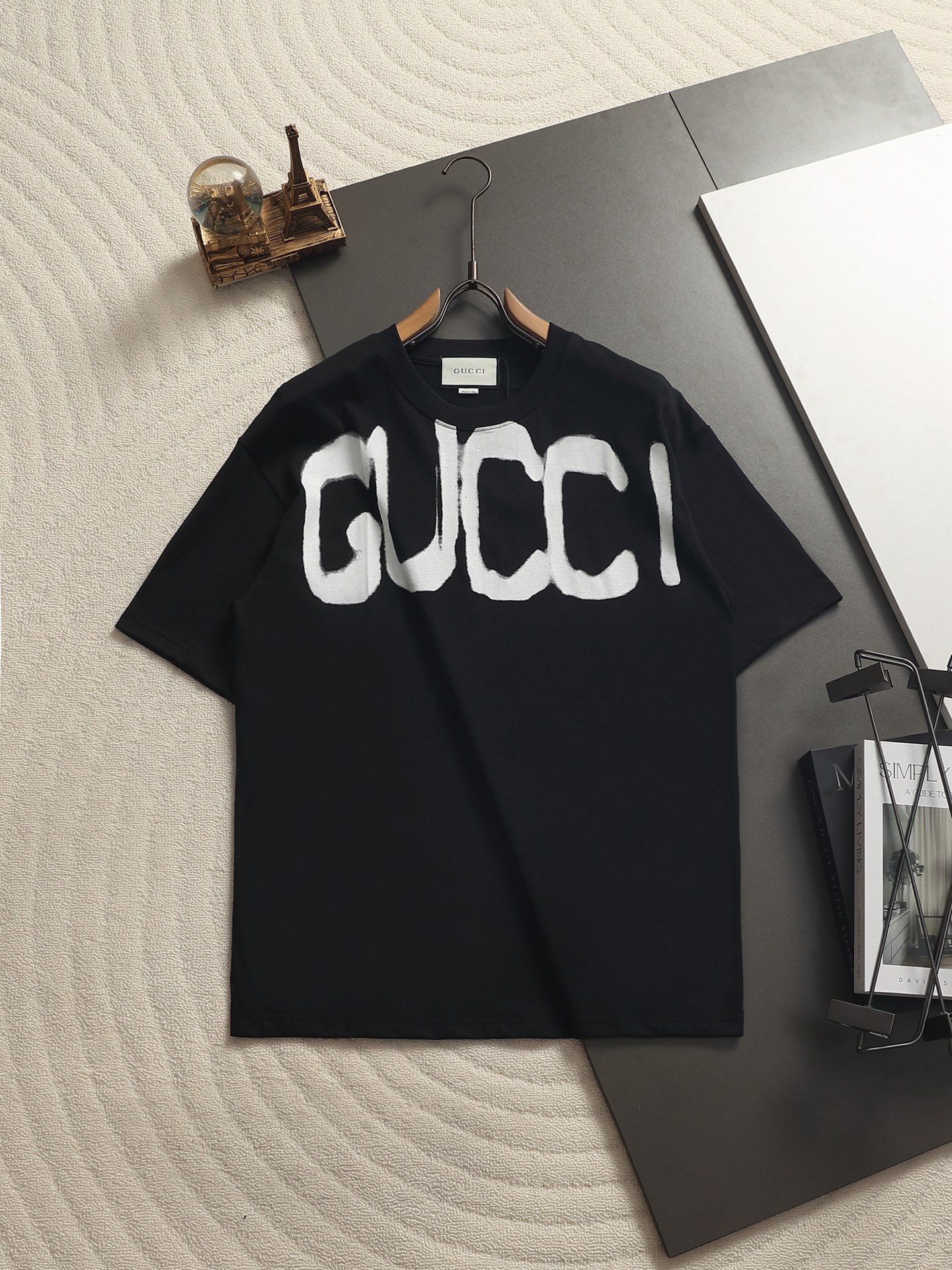 Balenciaga Gucci x Balenciaga联名喷墨涂鸦Logo印花短袖 简单的涂鸦 使用三次的印花工艺